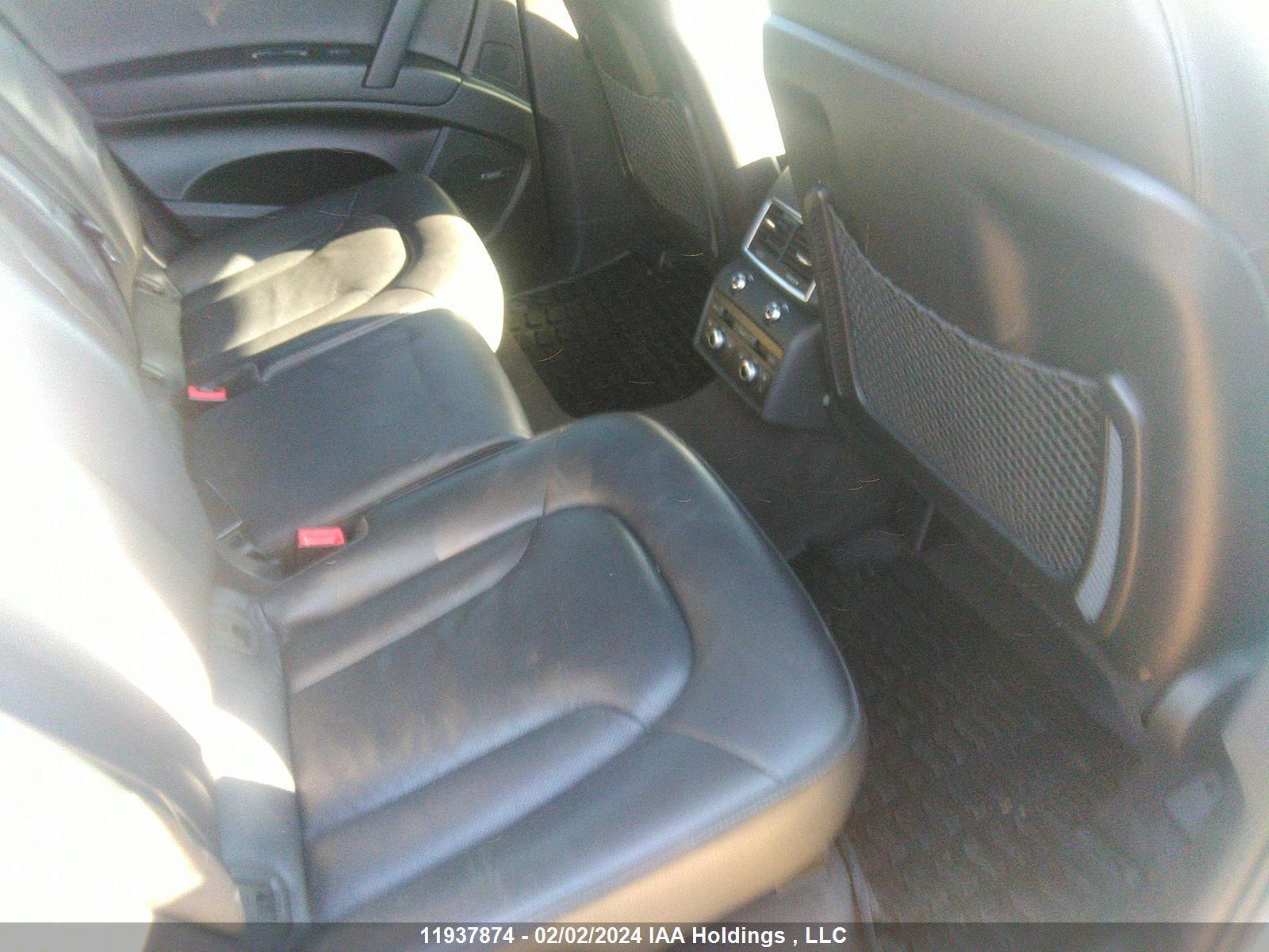 Photo 7 VIN: WA1DGCFE9CD009451 - AUDI Q7 