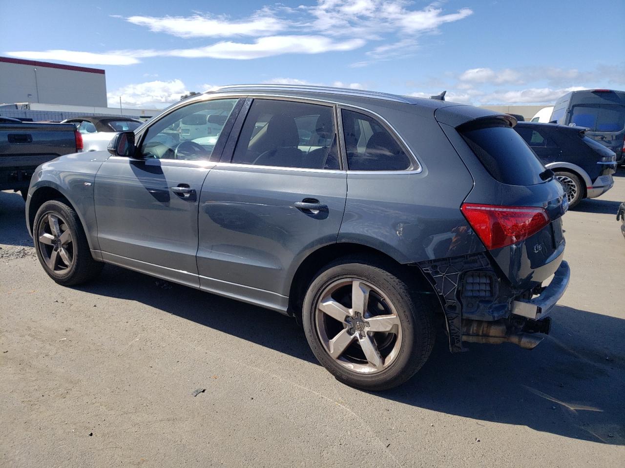 Photo 1 VIN: WA1DKAFP5BA043827 - AUDI Q5 