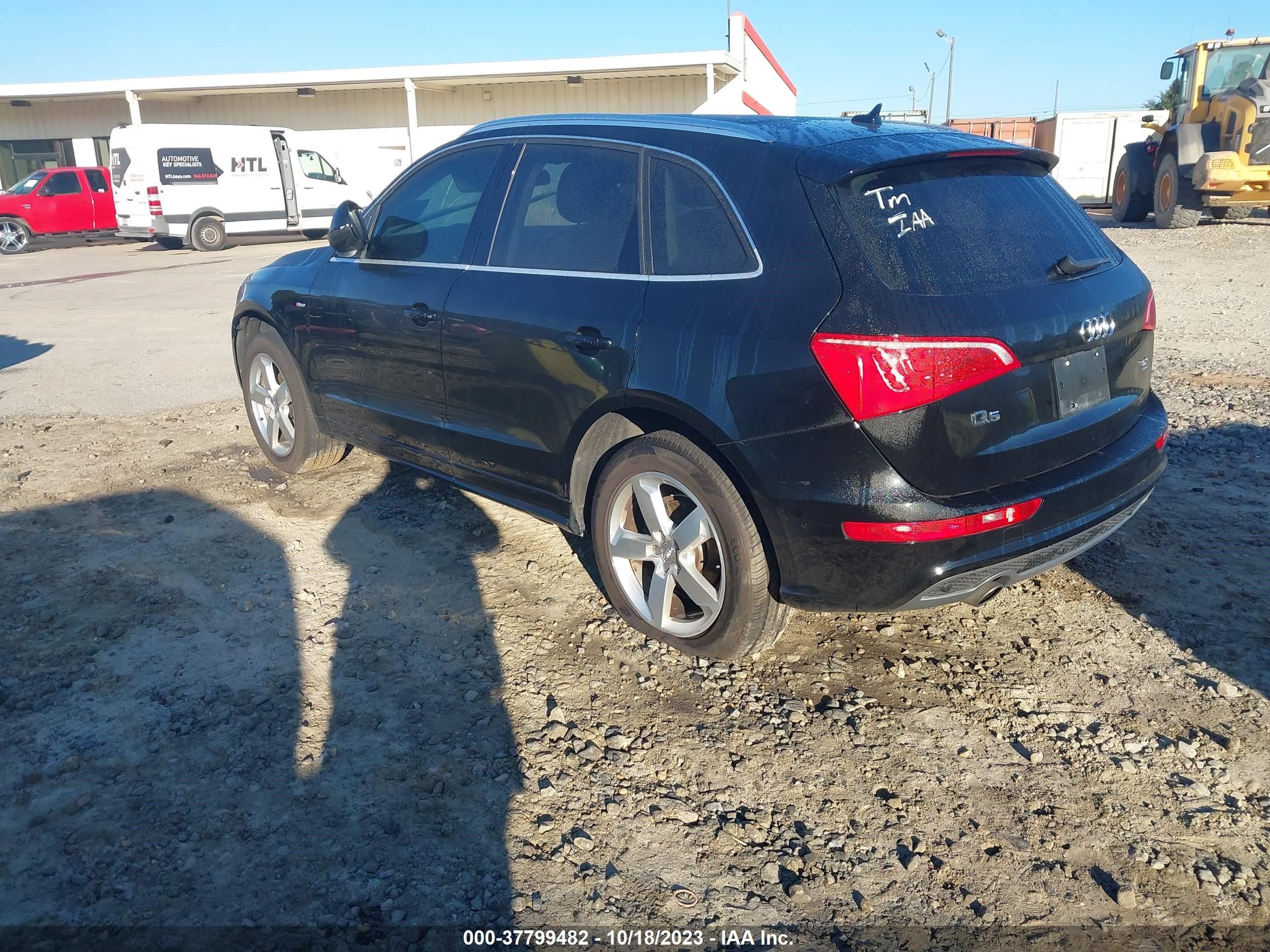 Photo 2 VIN: WA1DKAFP6CA020008 - AUDI Q5 