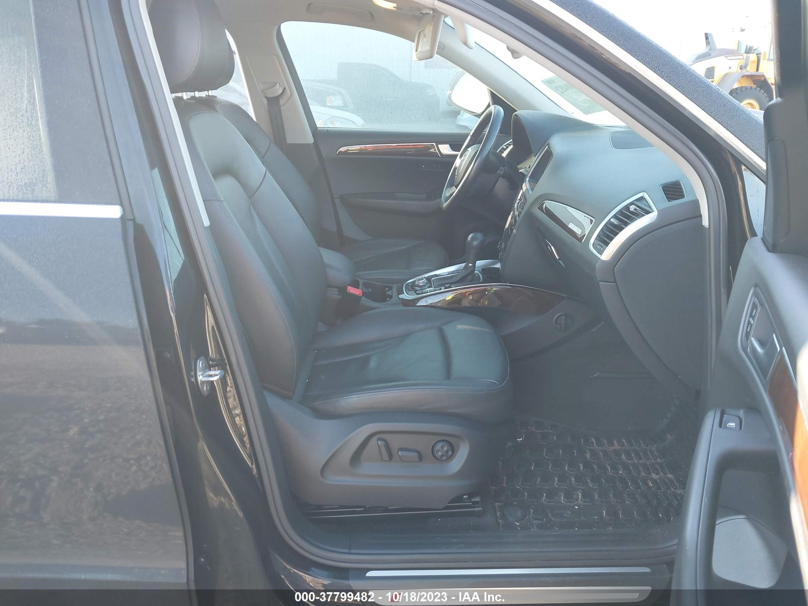 Photo 4 VIN: WA1DKAFP6CA020008 - AUDI Q5 