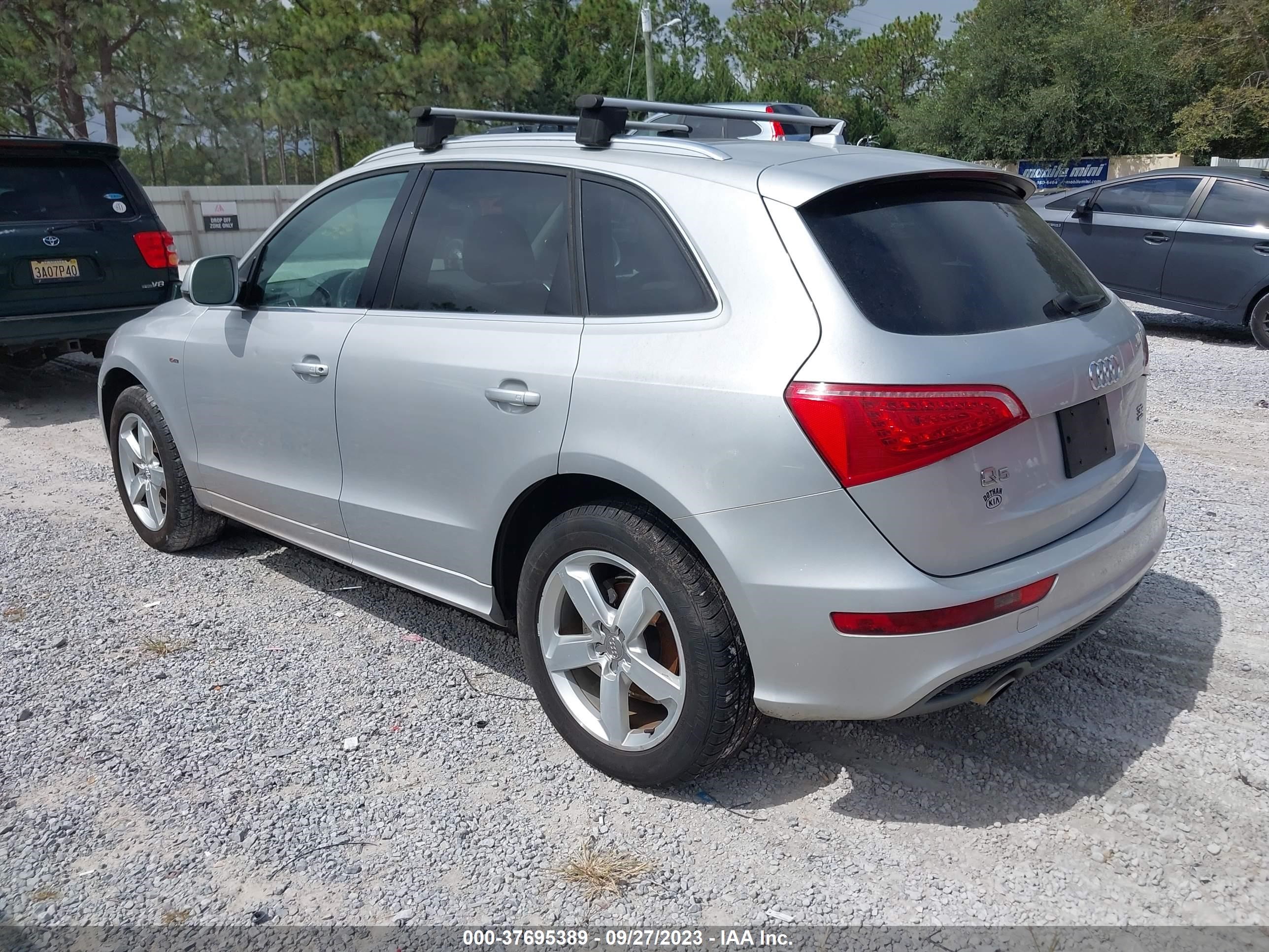 Photo 2 VIN: WA1DKAFP6CA102997 - AUDI Q5 