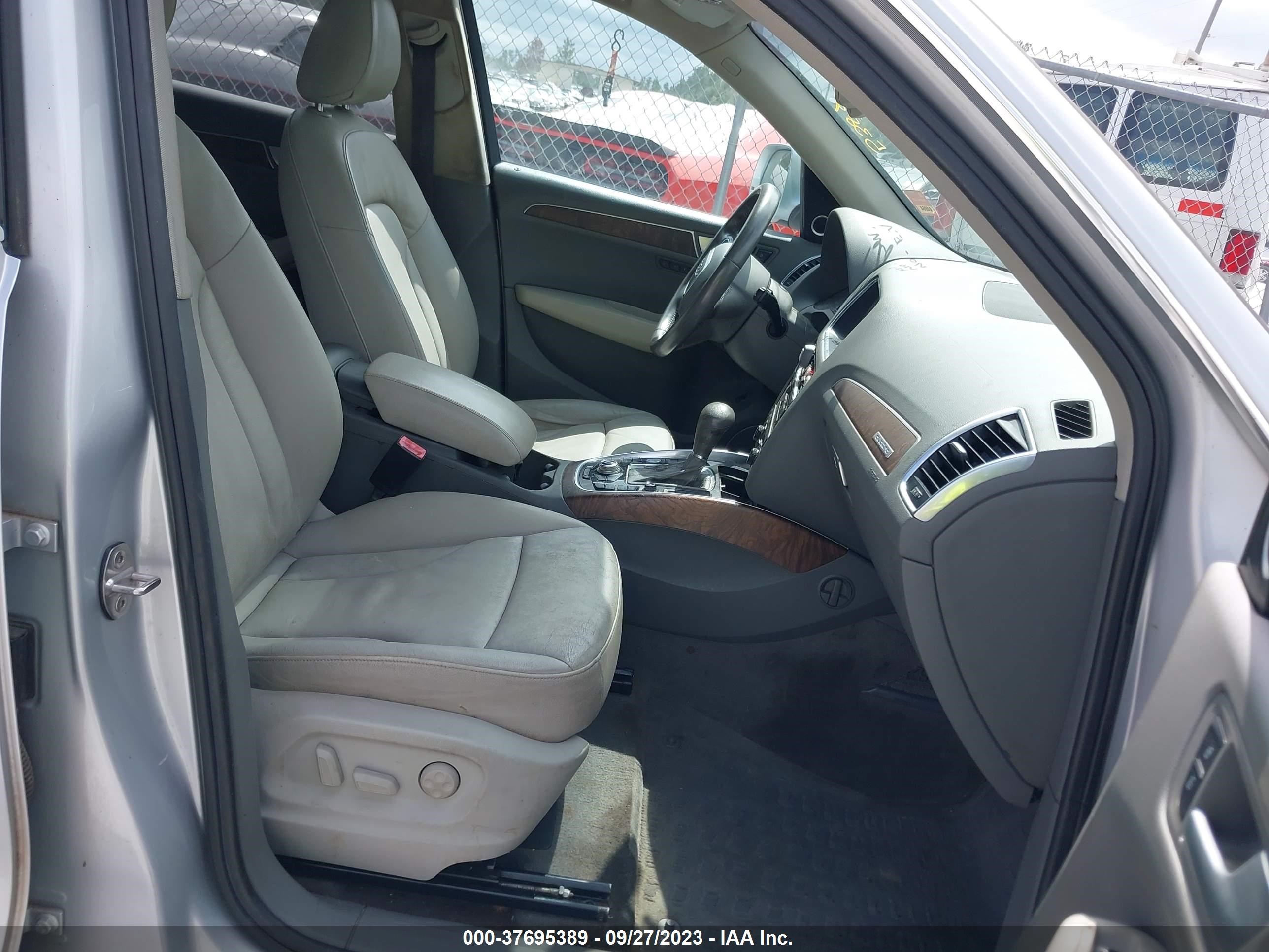 Photo 4 VIN: WA1DKAFP6CA102997 - AUDI Q5 