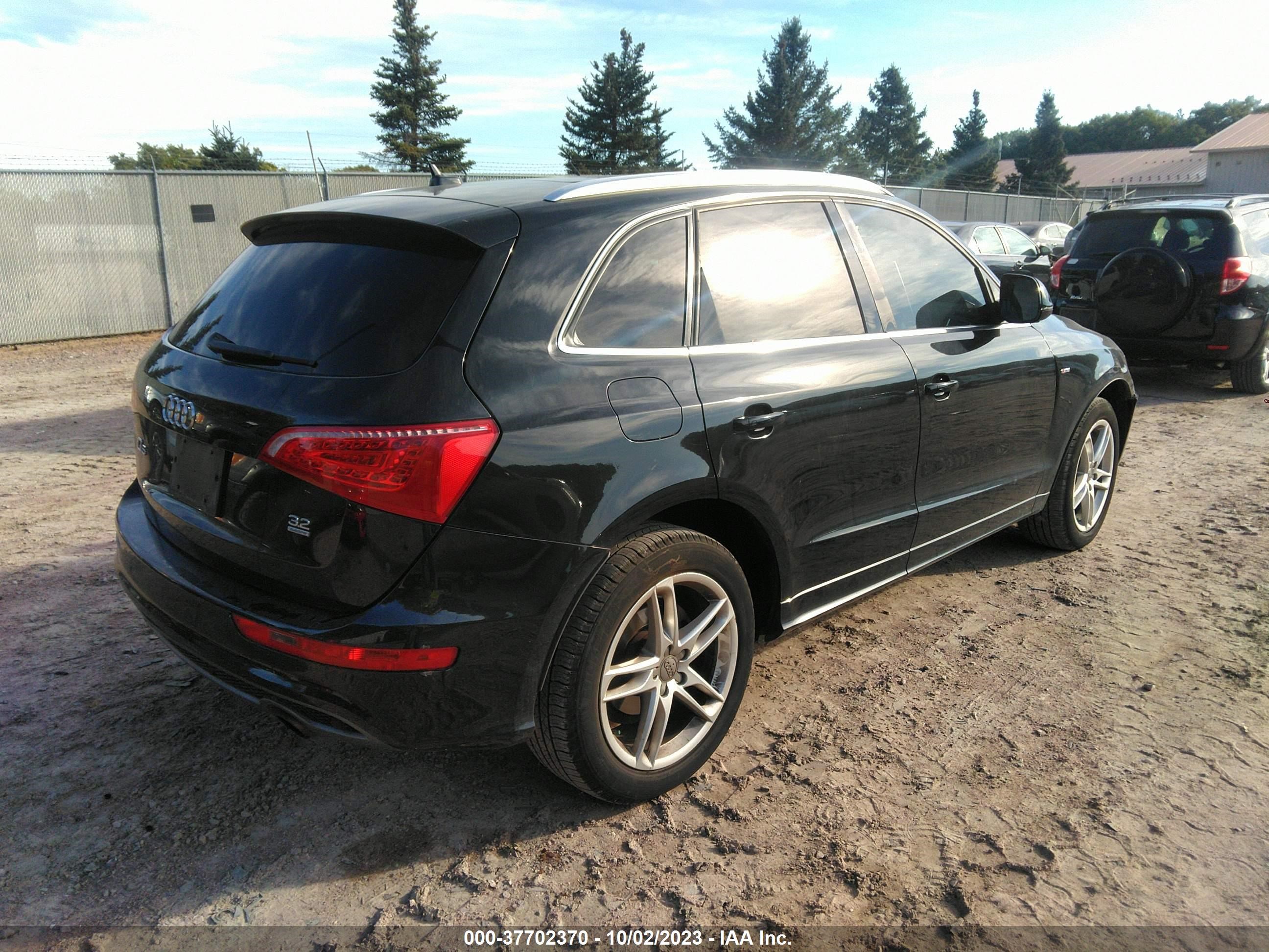 Photo 3 VIN: WA1DKAFP6CA104913 - AUDI Q5 