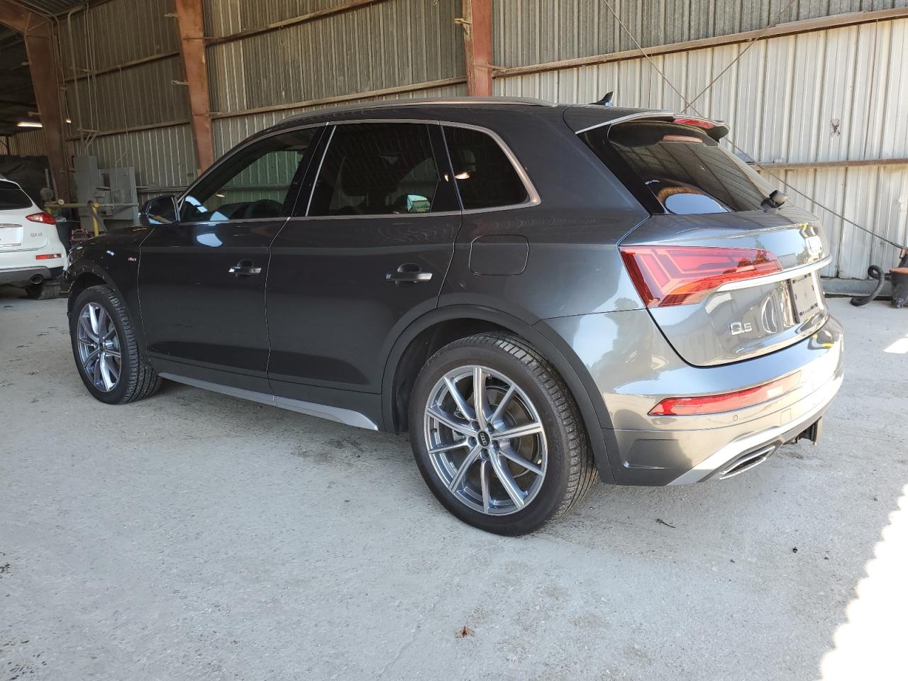 Photo 1 VIN: WA1E2AFY1P2056508 - AUDI Q5 E 