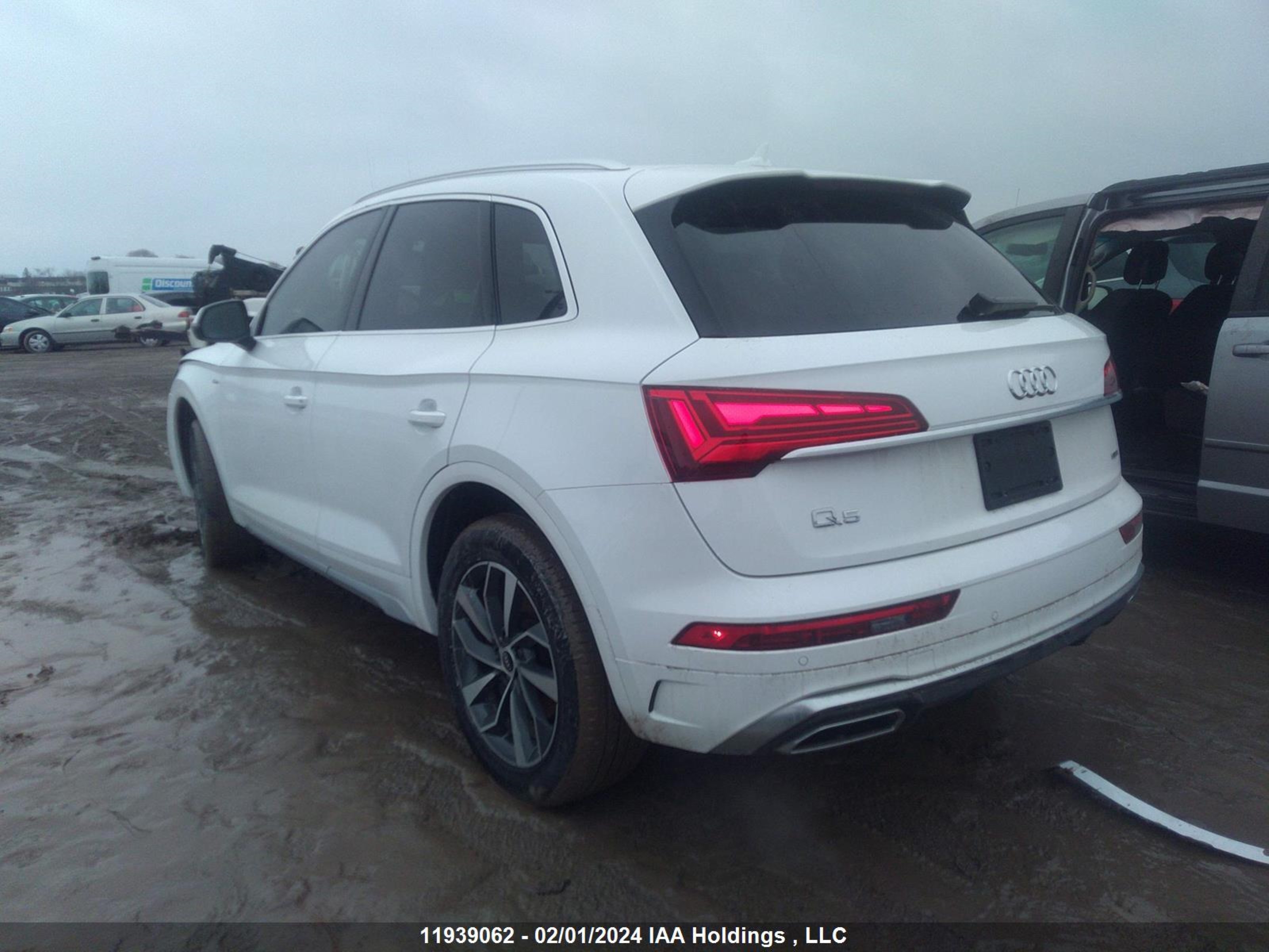 Photo 2 VIN: WA1EAAFY5N2033698 - AUDI Q5 