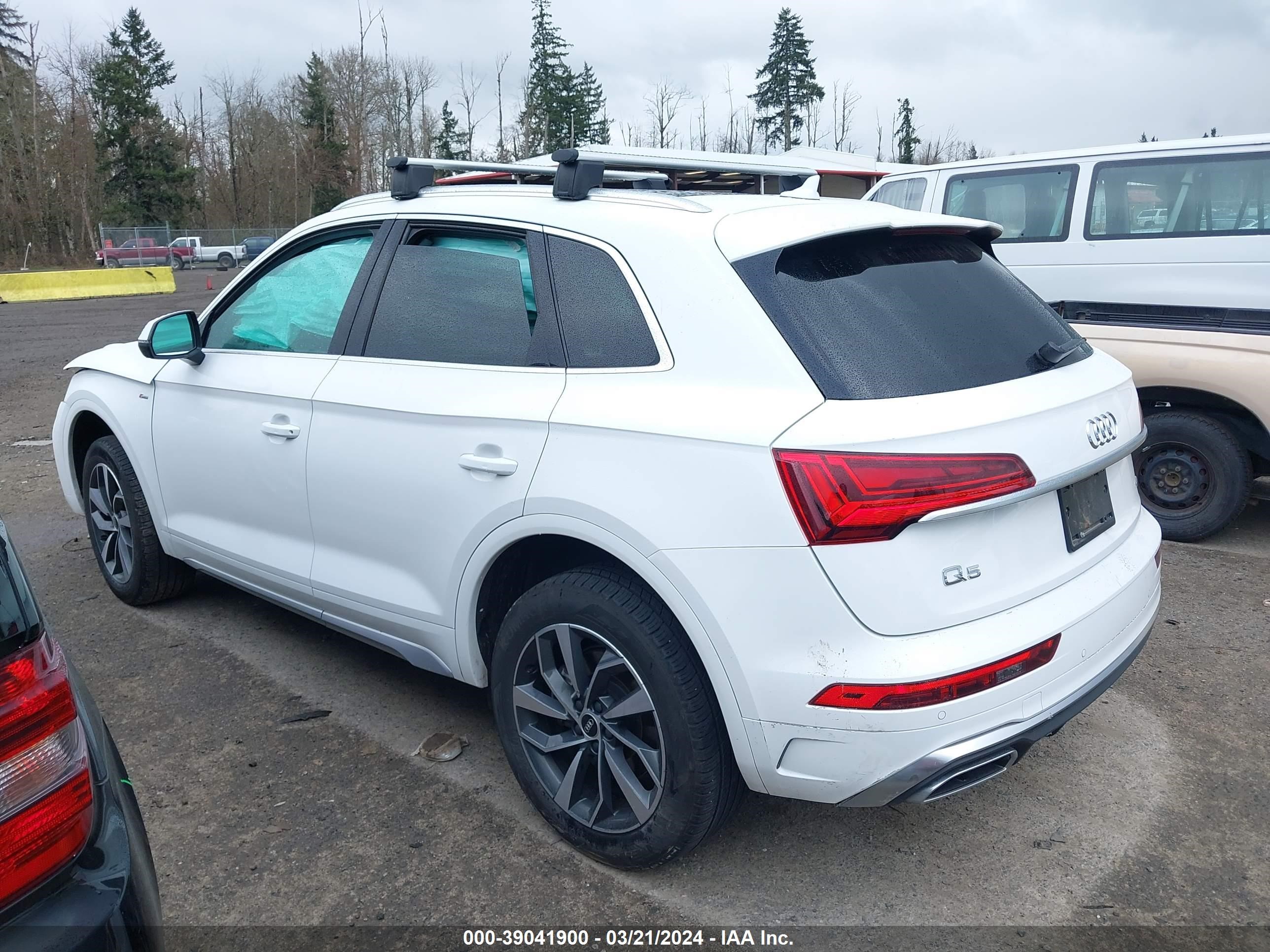 Photo 2 VIN: WA1EAAFY5P2099655 - AUDI Q5 