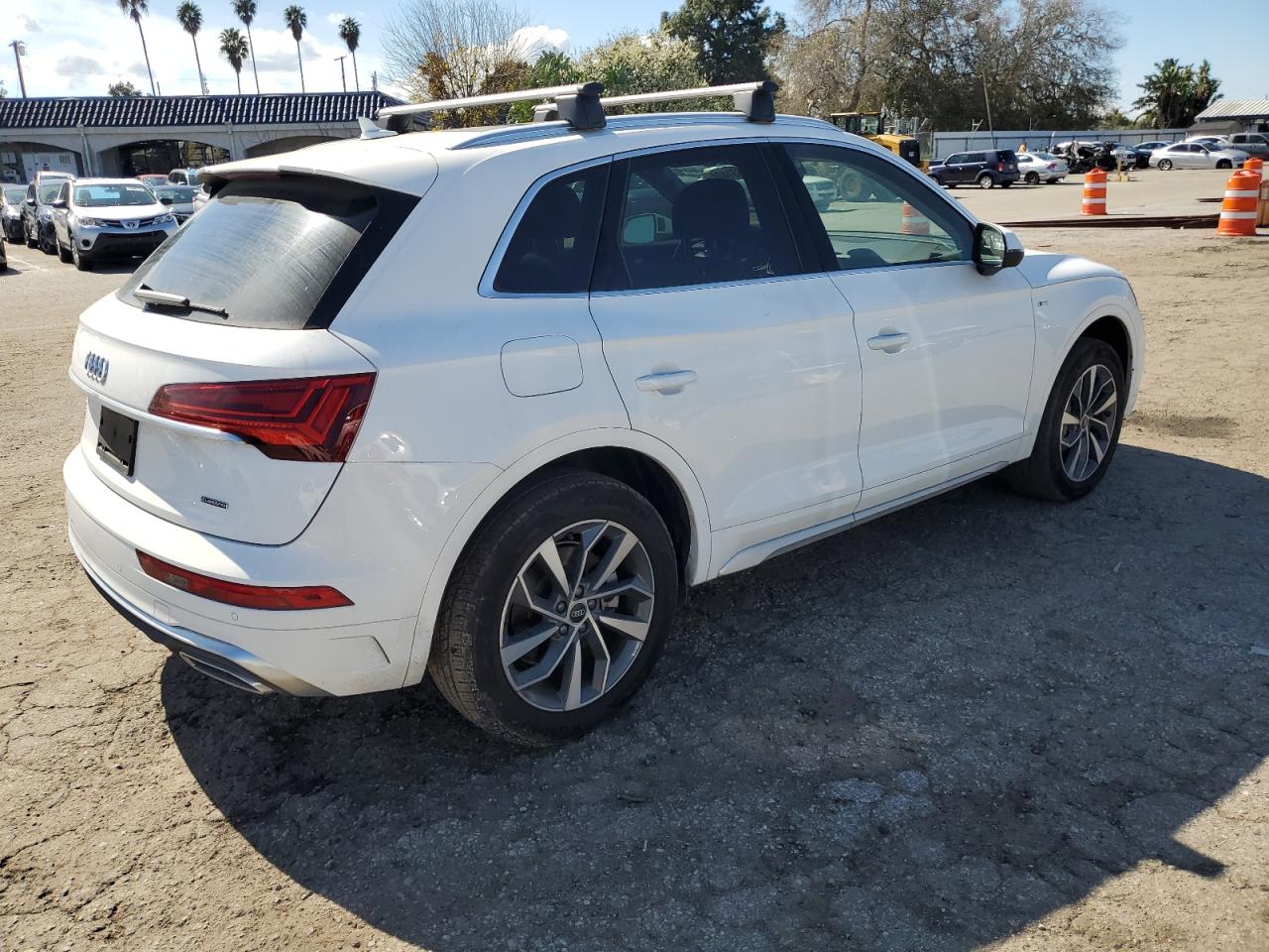 Photo 3 VIN: WA1EAAFY7P2004853 - AUDI Q5 