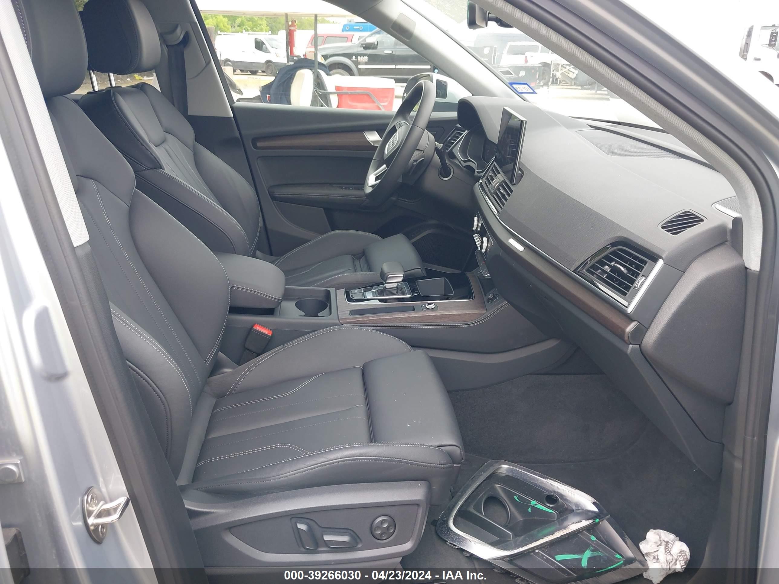 Photo 4 VIN: WA1EAAFY7R2030467 - AUDI Q5 