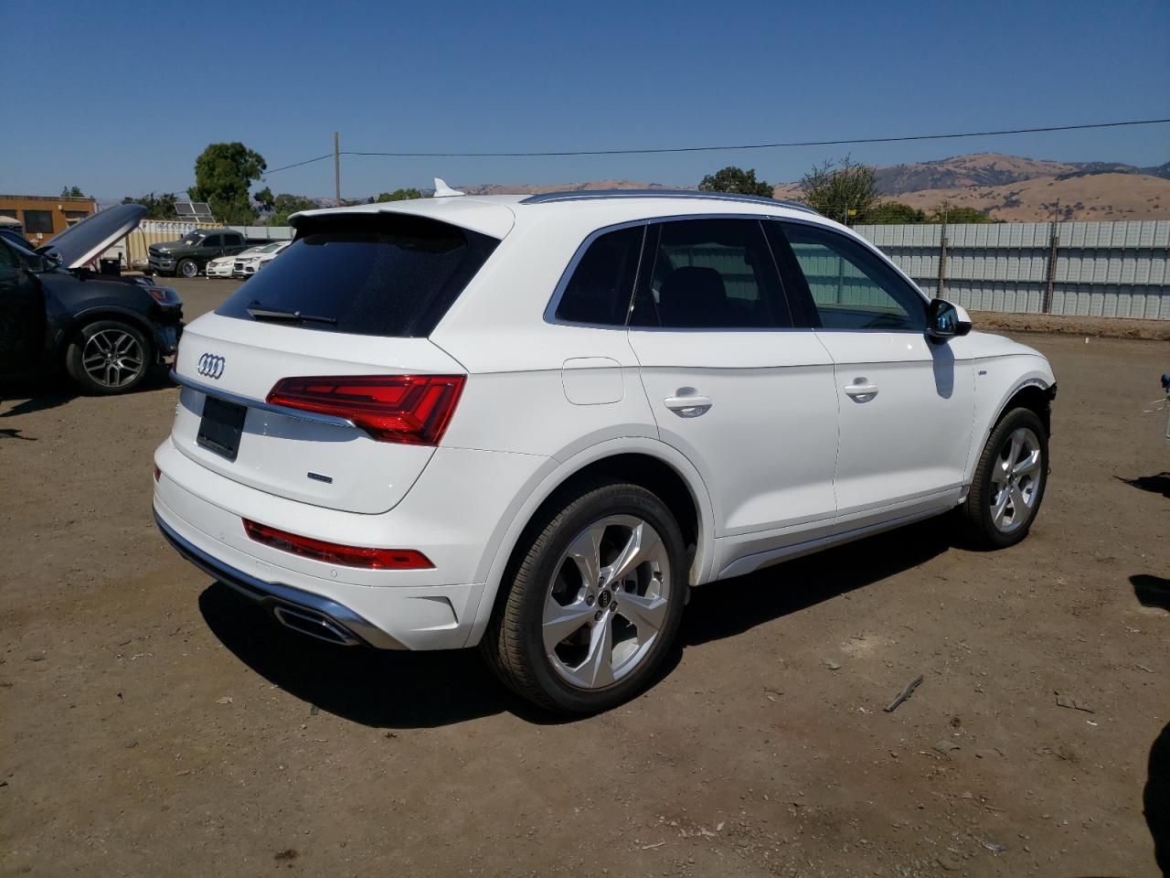 Photo 2 VIN: WA1EAAFY8N2124660 - AUDI Q5 