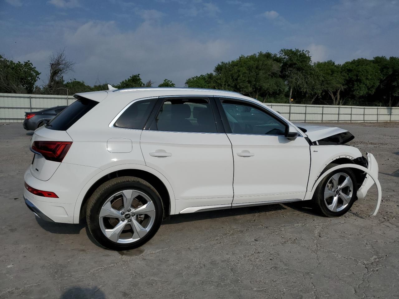 Photo 2 VIN: WA1EAAFY8P2095339 - AUDI Q5 PREMIUM 