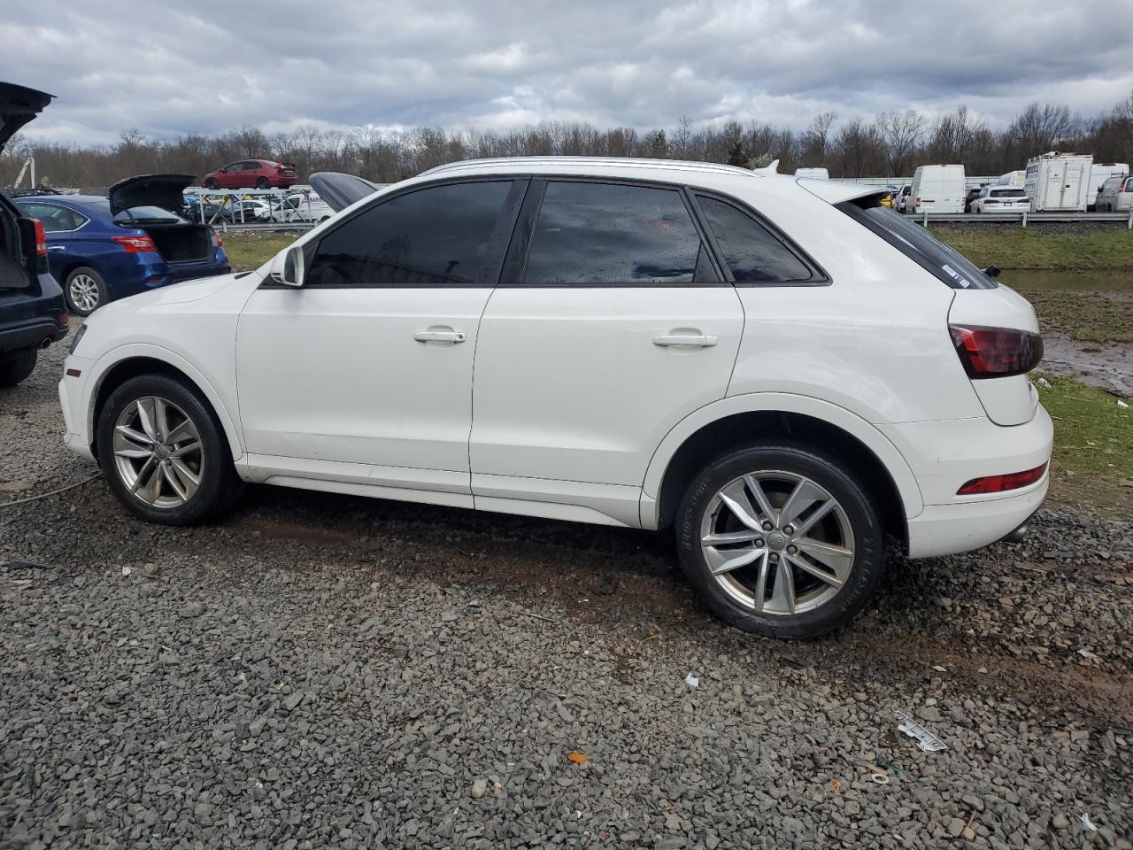 Photo 1 VIN: WA1ECCFS1HR008004 - AUDI Q3 