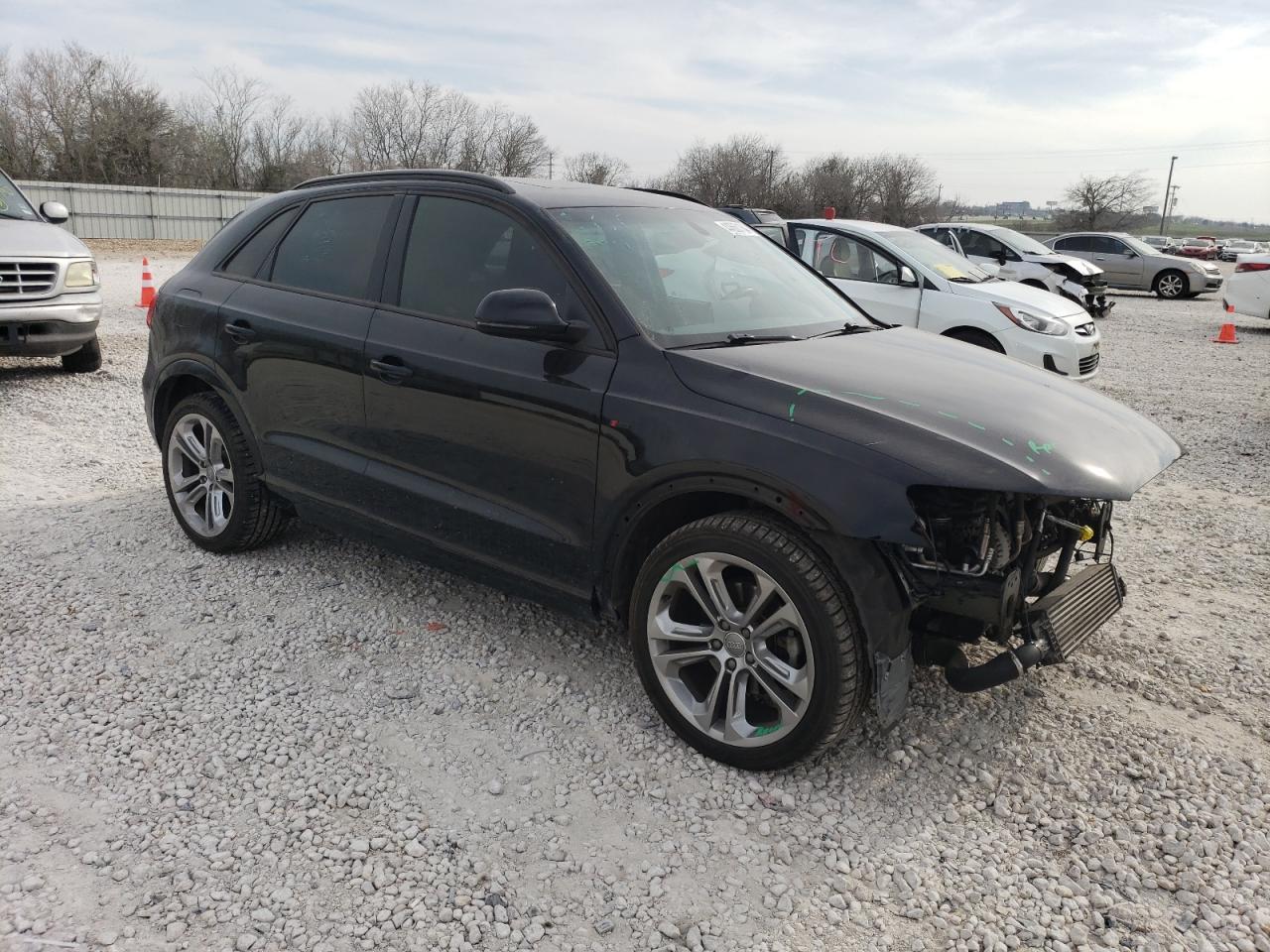 Photo 3 VIN: WA1ECCFS1JR015945 - AUDI Q3 