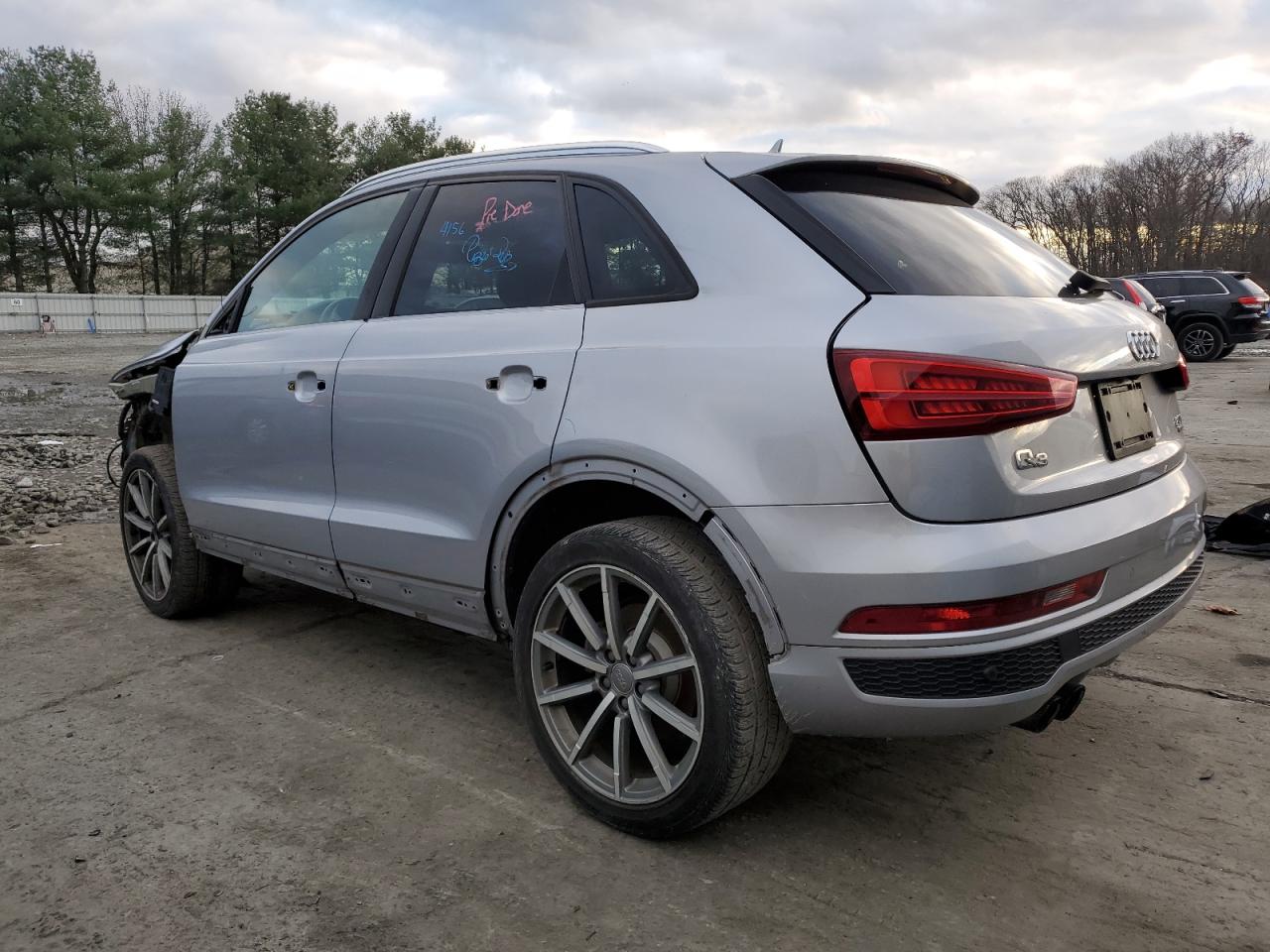 Photo 1 VIN: WA1ECCFS1JR029098 - AUDI Q3 