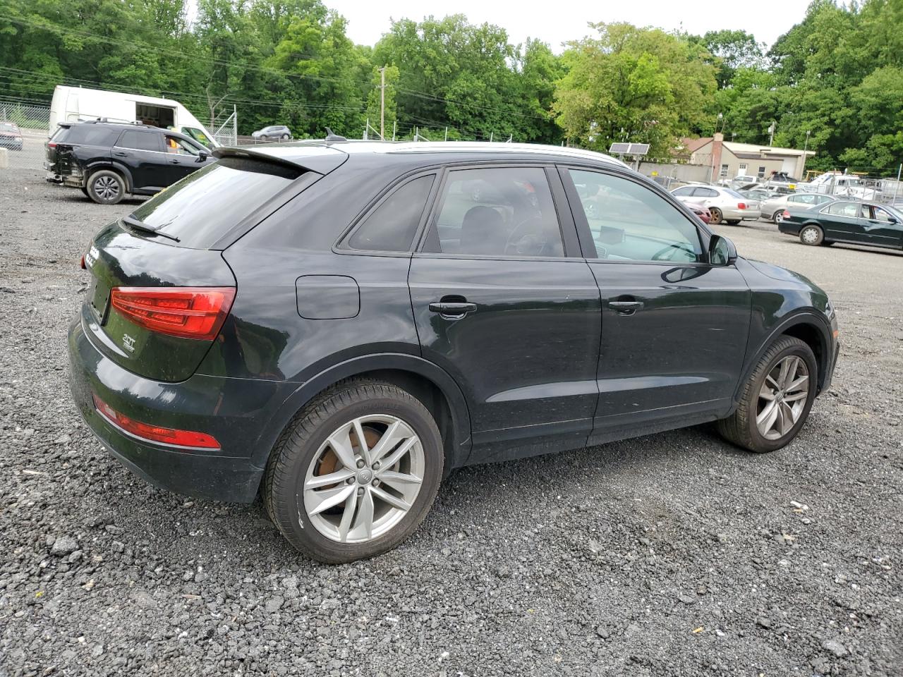 Photo 2 VIN: WA1ECCFS6HR000920 - AUDI Q3 