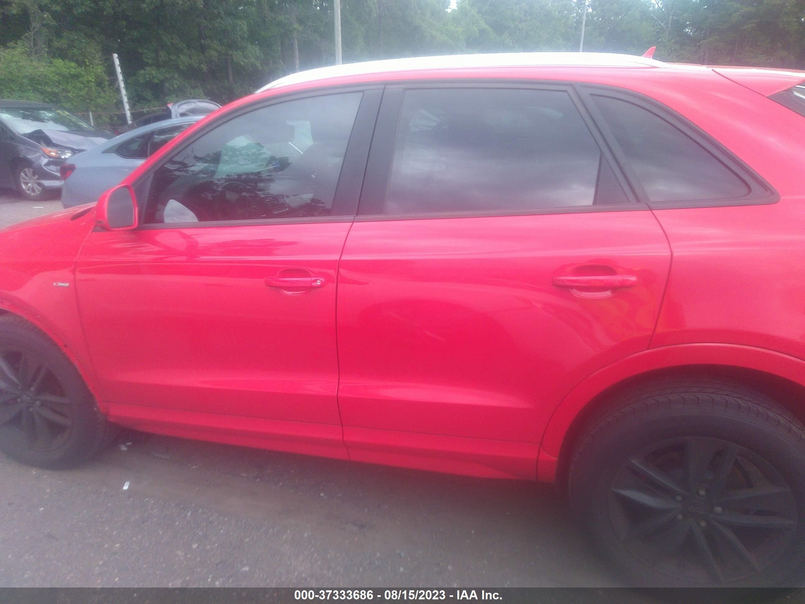 Photo 12 VIN: WA1ECCFS6JR017609 - AUDI Q3 