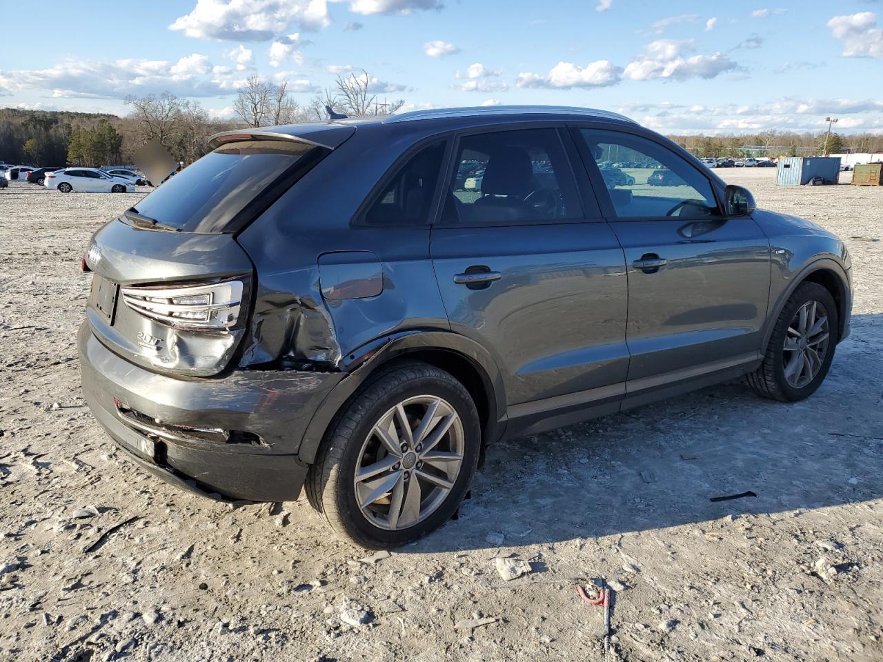 Photo 2 VIN: WA1ECCFS7JR016789 - AUDI Q3 