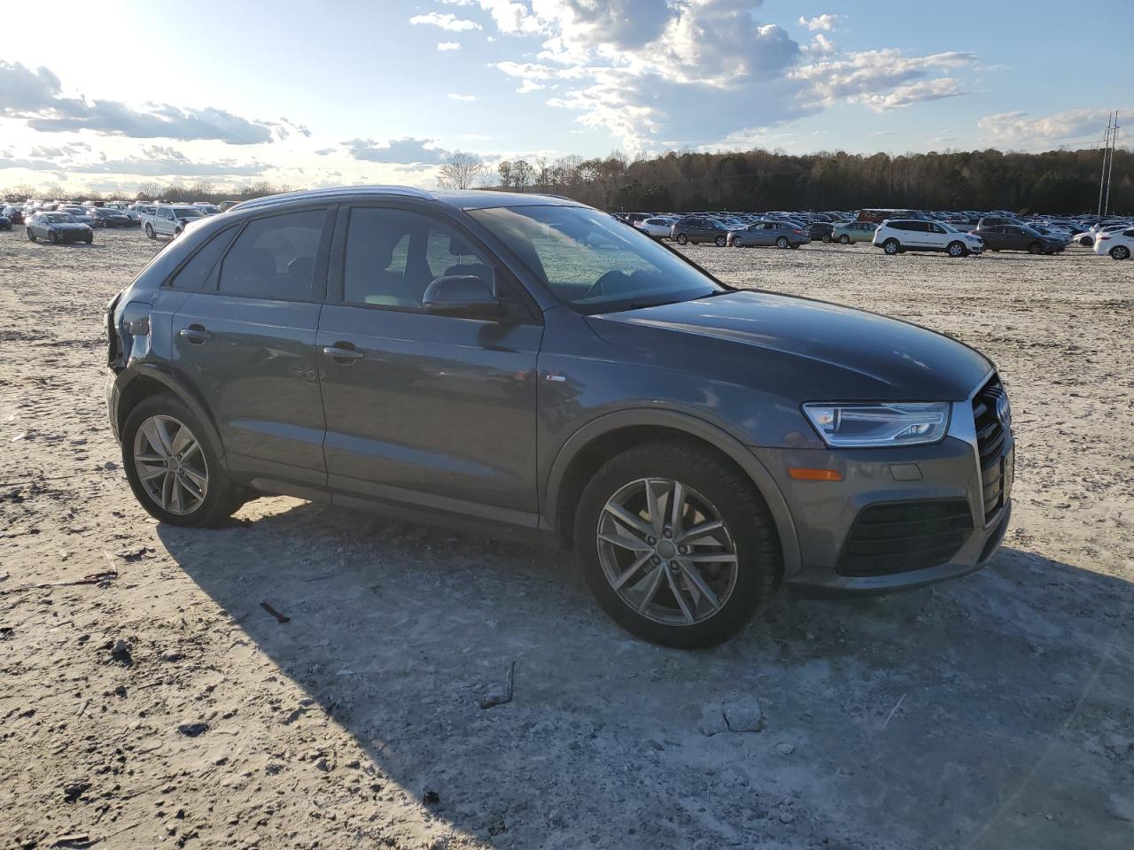 Photo 3 VIN: WA1ECCFS7JR016789 - AUDI Q3 