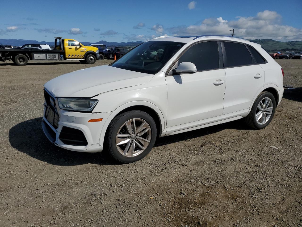 Photo 0 VIN: WA1ECCFS8HR013068 - AUDI Q3 