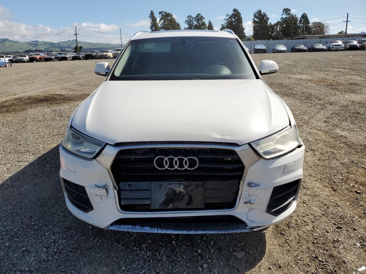 Photo 4 VIN: WA1ECCFS8HR013068 - AUDI Q3 