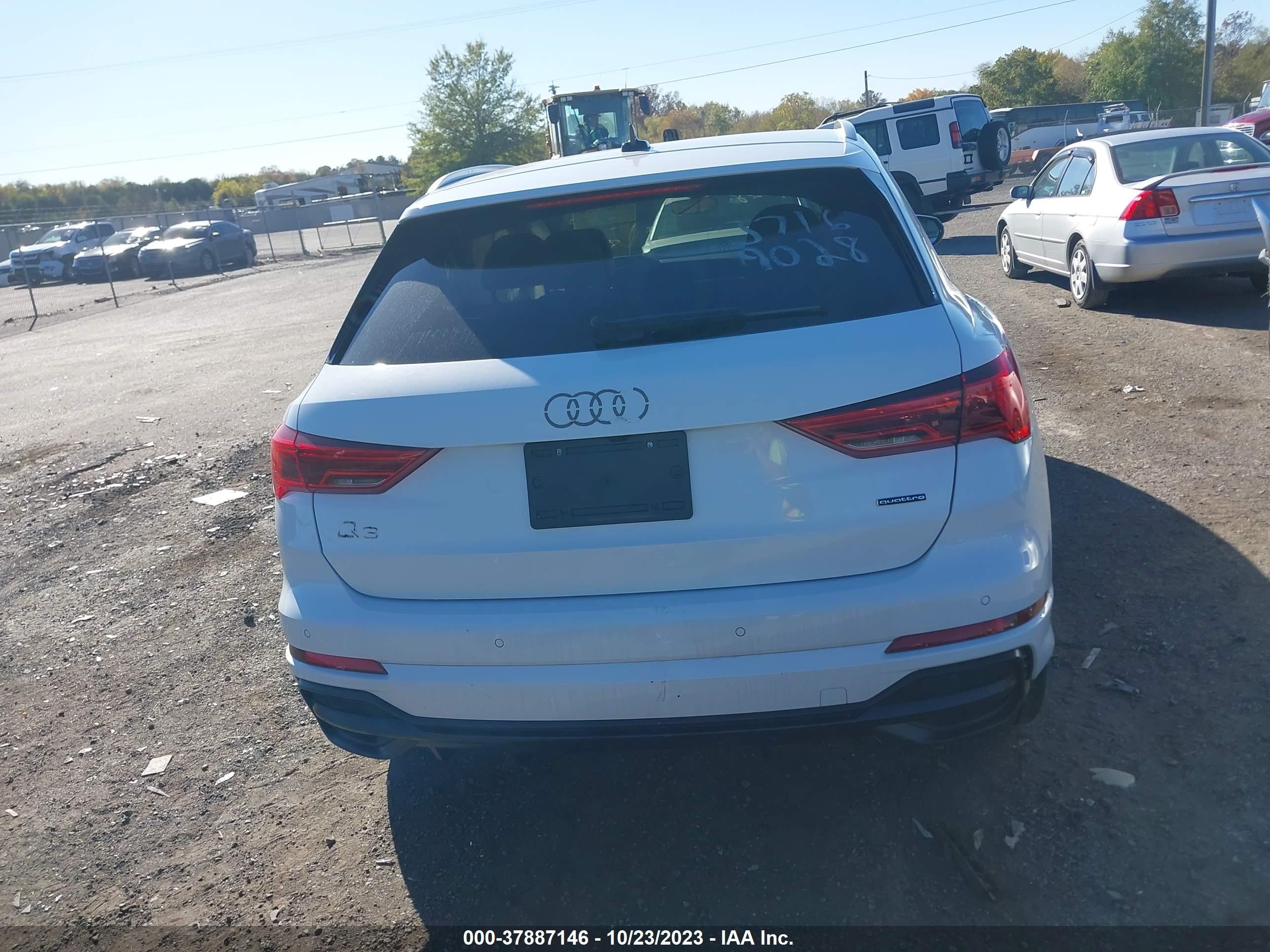 Photo 15 VIN: WA1EECF31M1058669 - AUDI Q3 