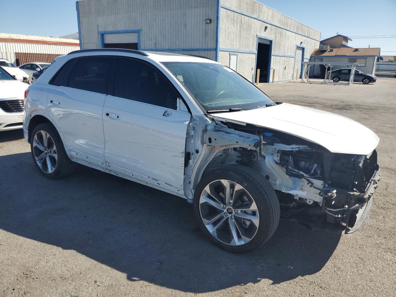 Photo 3 VIN: WA1EECF32N1128567 - AUDI Q3 