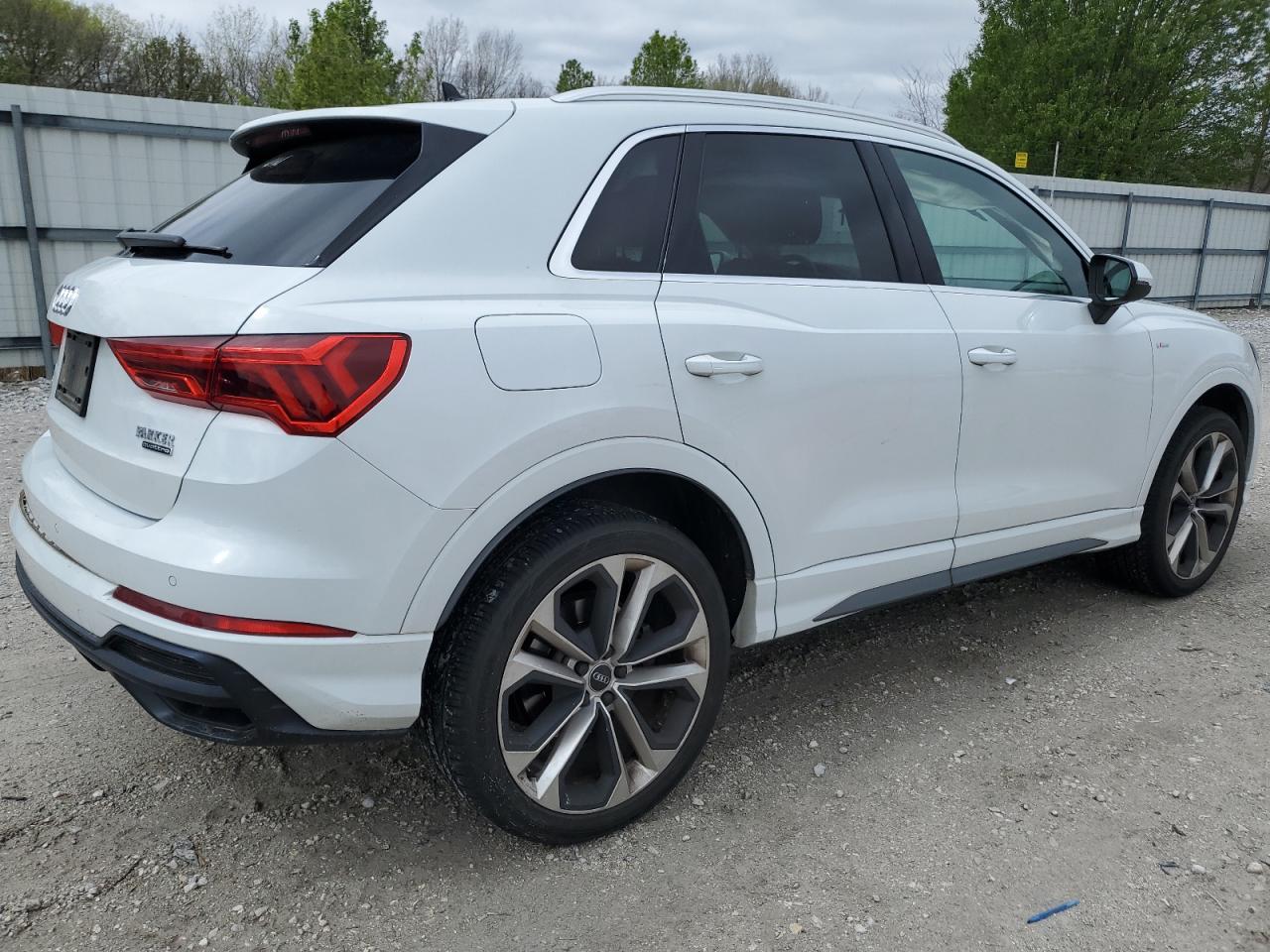 Photo 2 VIN: WA1EECF34L1090837 - AUDI Q3 