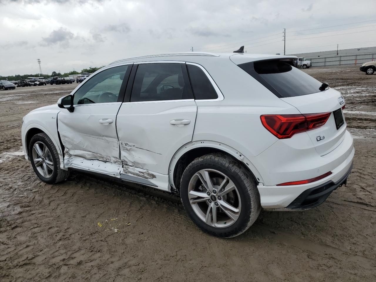 Photo 1 VIN: WA1EECF34P1136477 - AUDI Q3 