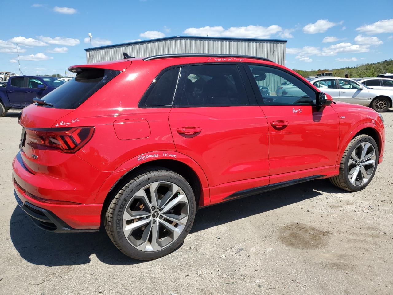 Photo 2 VIN: WA1EECF35M1021950 - AUDI Q3 