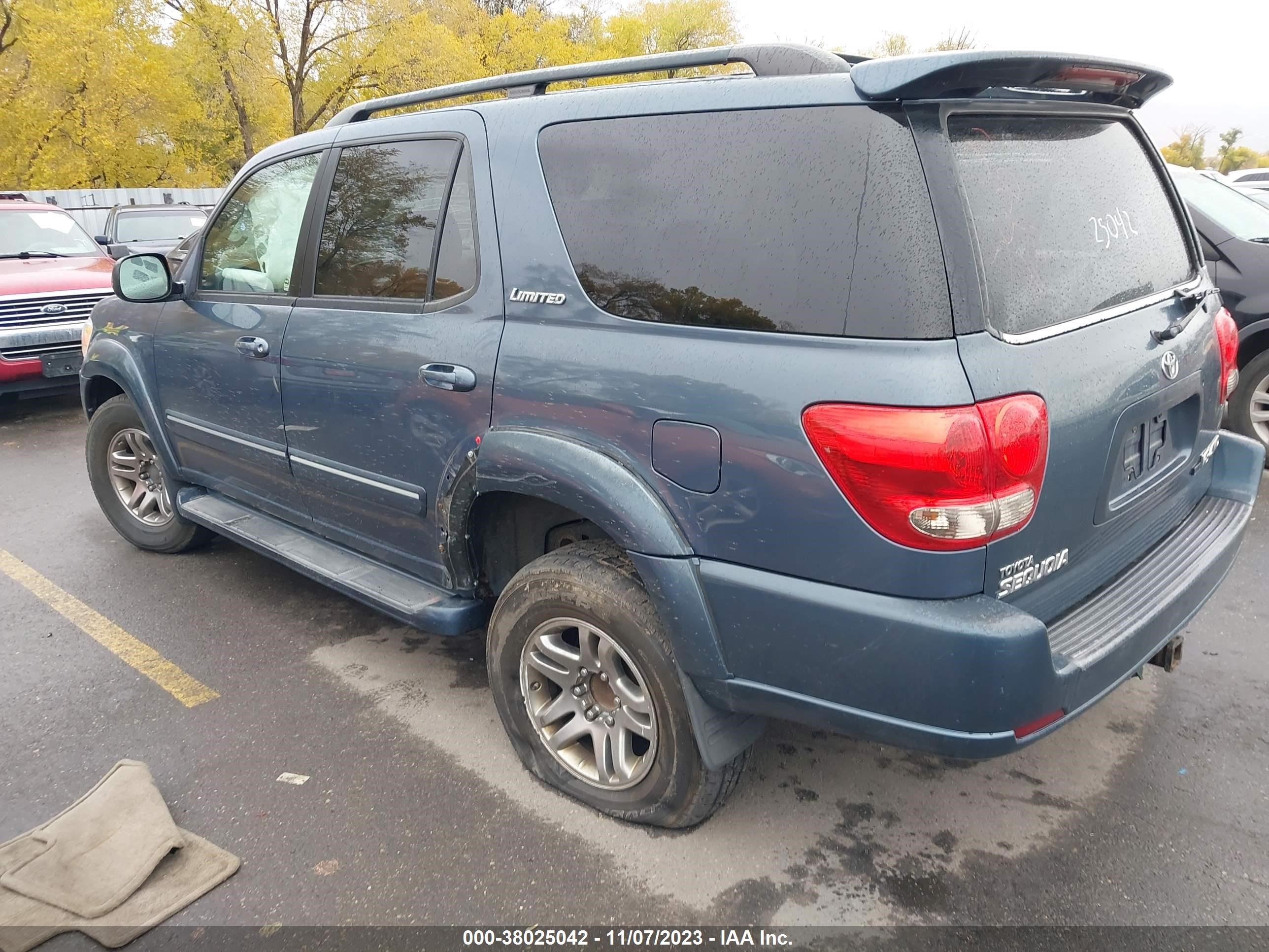 Photo 2 VIN: WA1EECF36L1078009 - TOYOTA SEQUOIA 