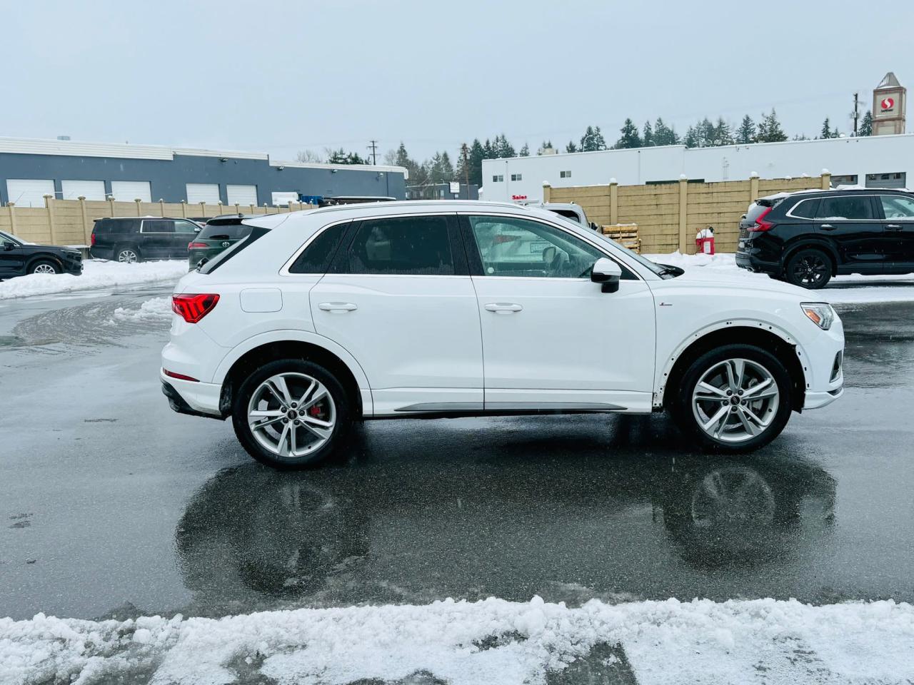 Photo 3 VIN: WA1EECF36M1095832 - AUDI Q3 