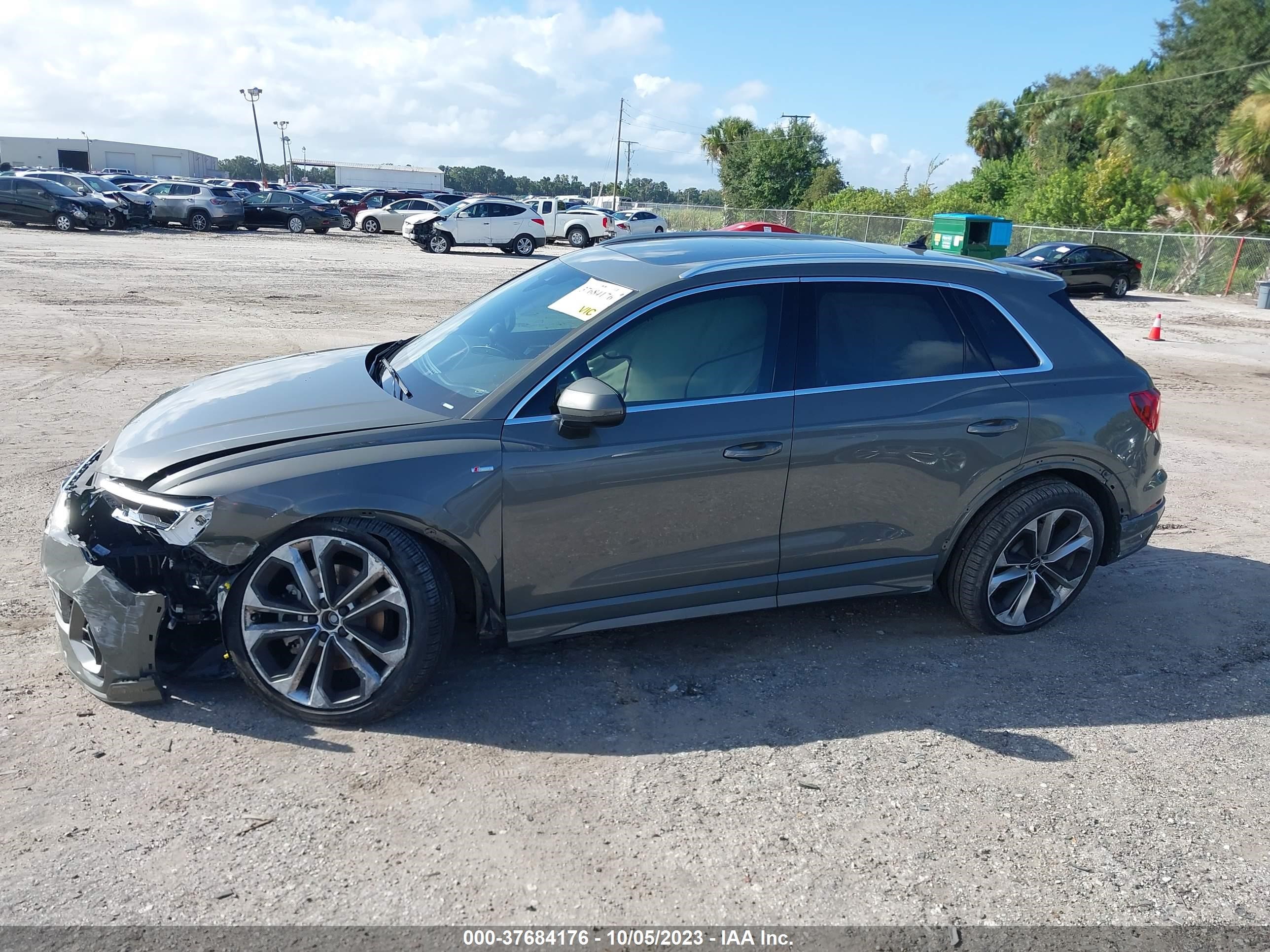 Photo 14 VIN: WA1EECF37L1008308 - AUDI Q3 