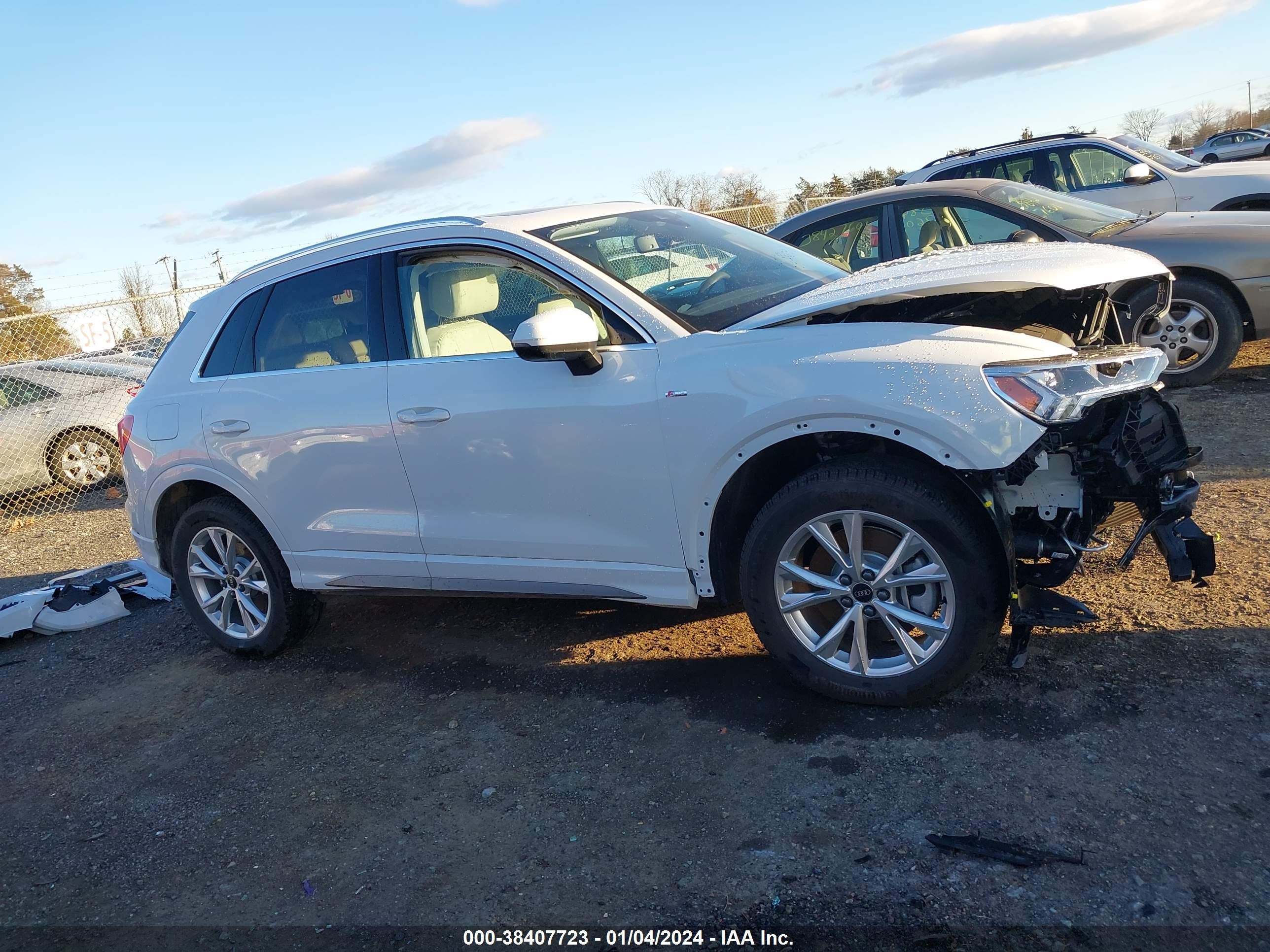 Photo 13 VIN: WA1EECF37R1041768 - AUDI Q3 