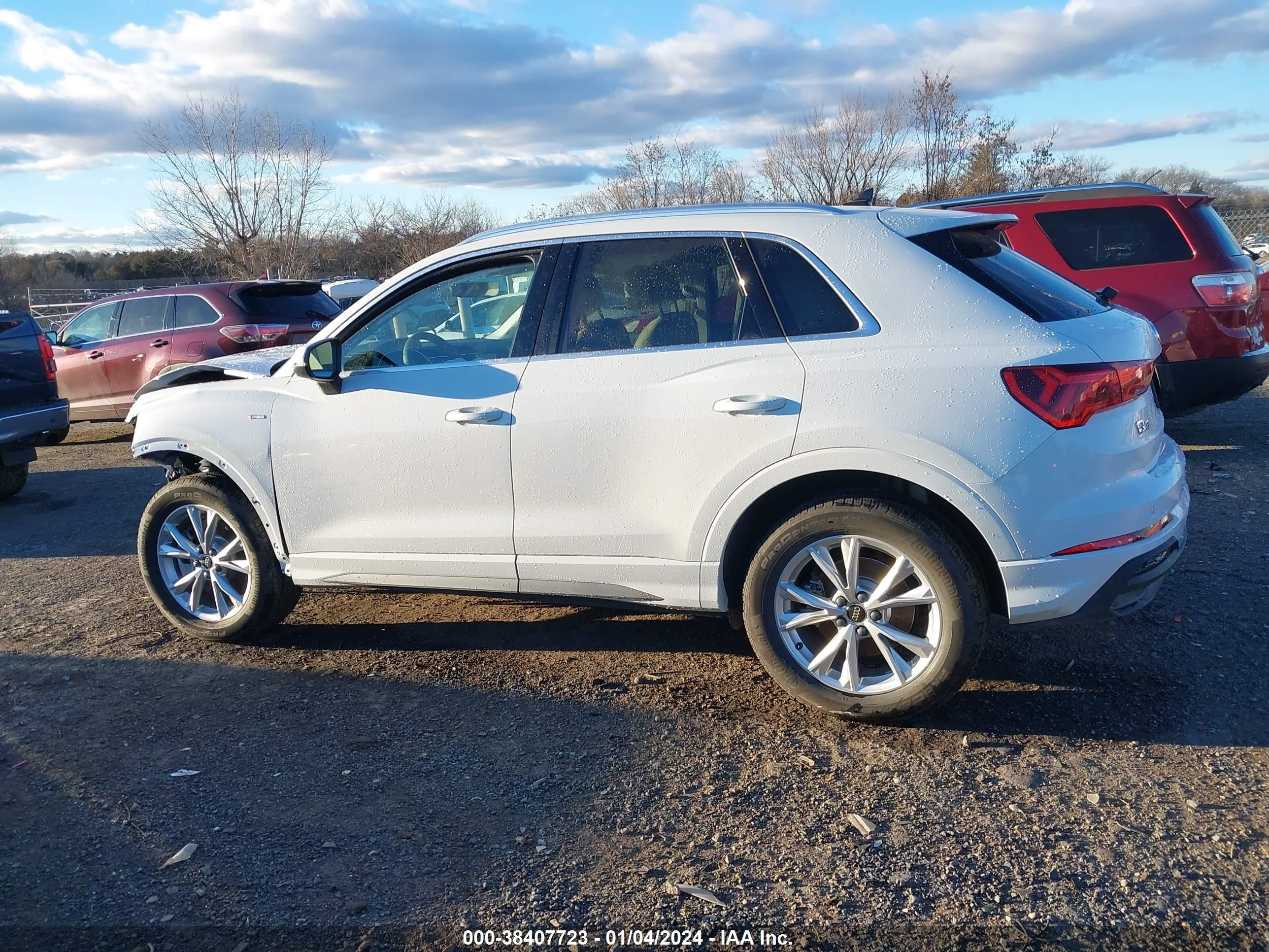 Photo 14 VIN: WA1EECF37R1041768 - AUDI Q3 