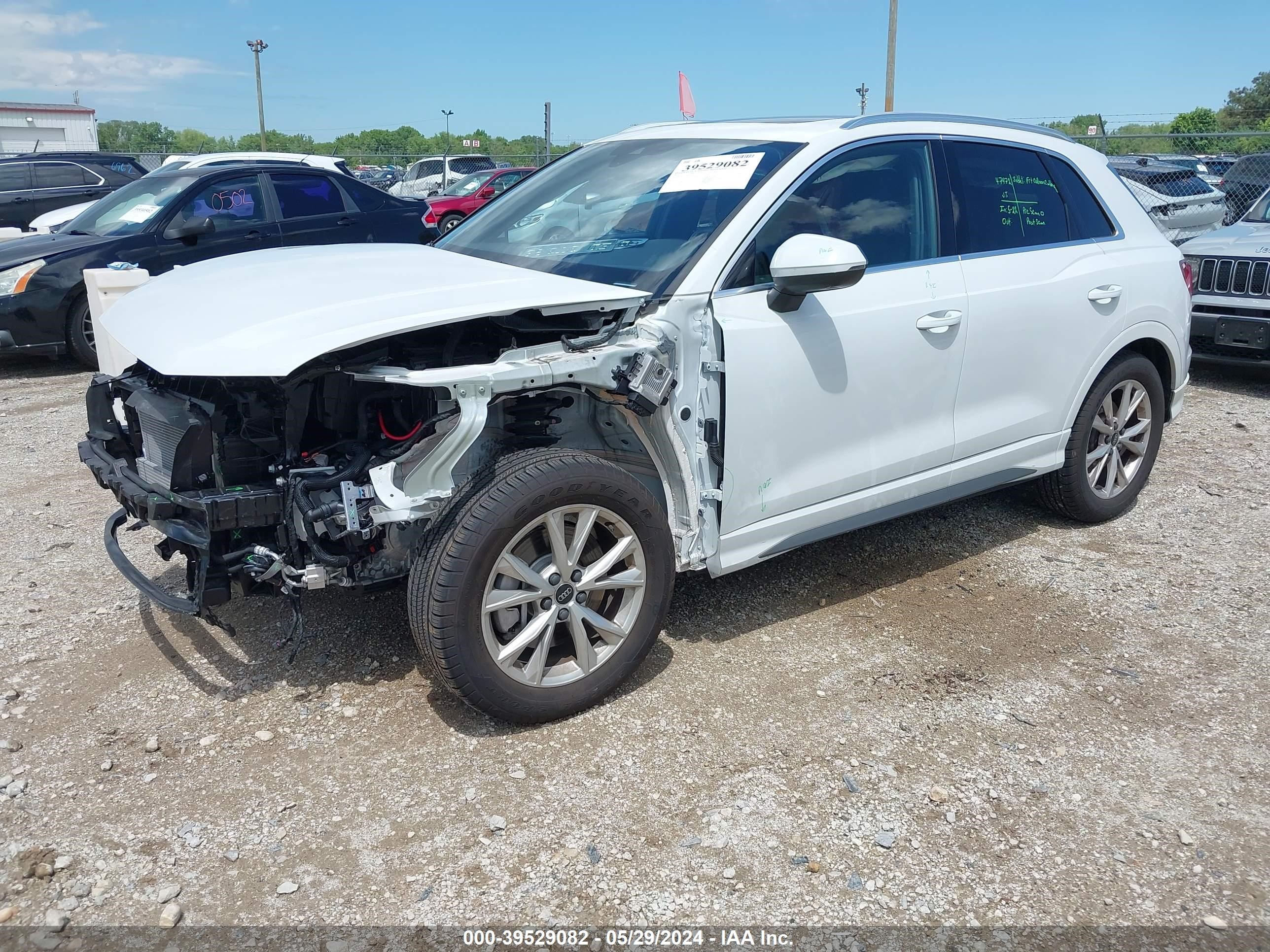 Photo 1 VIN: WA1EECF38P1136711 - AUDI Q3 