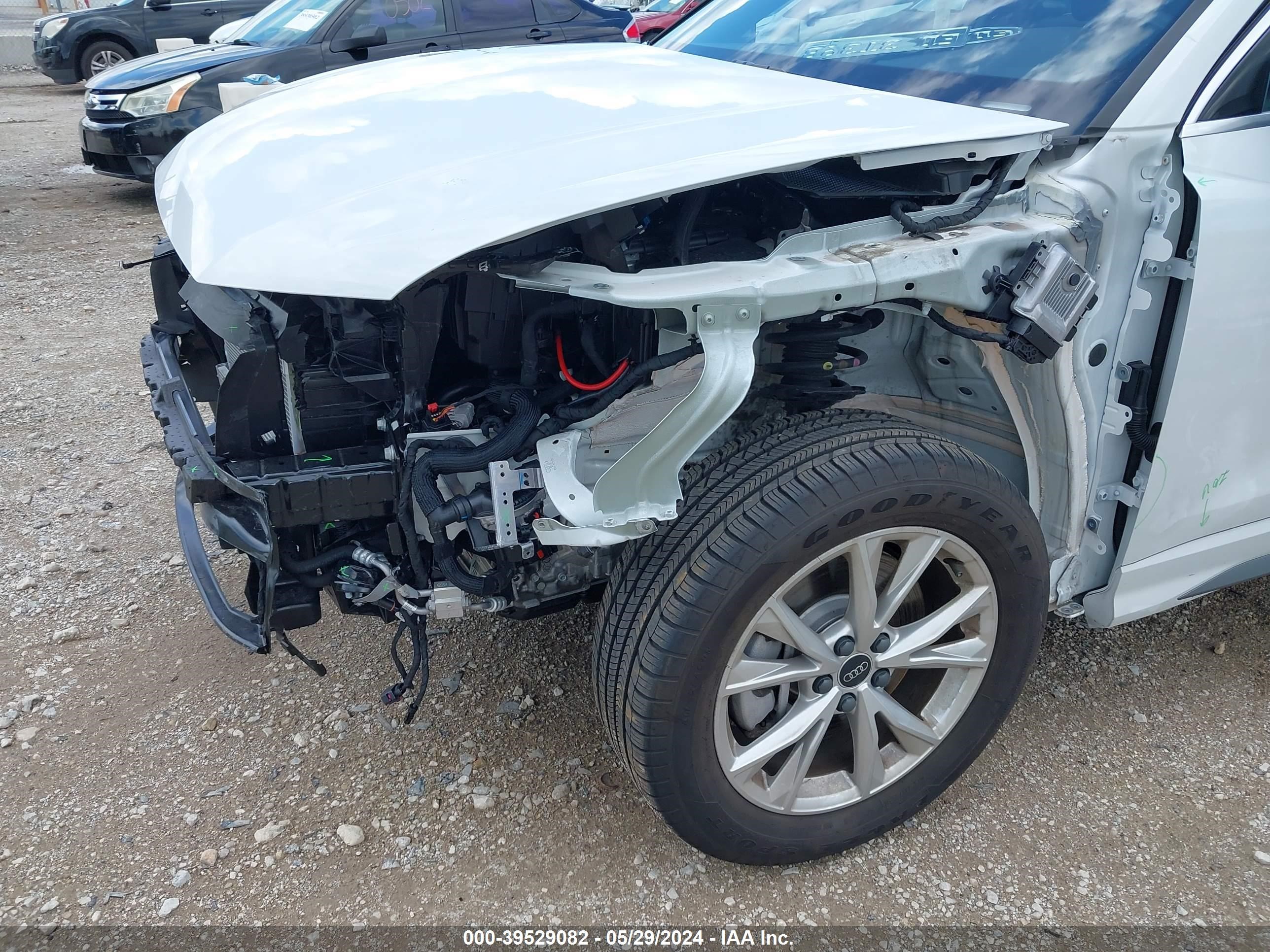 Photo 17 VIN: WA1EECF38P1136711 - AUDI Q3 