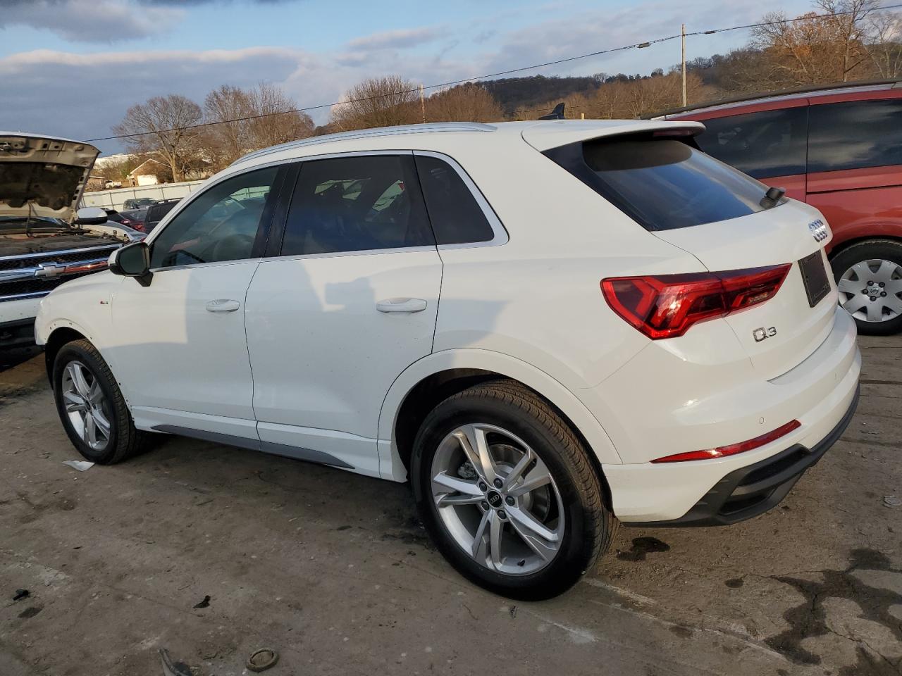 Photo 1 VIN: WA1EECF38R1031413 - AUDI Q3 