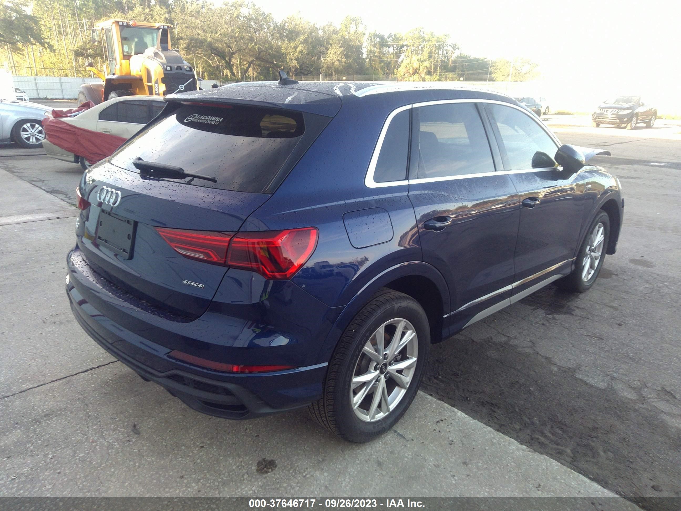 Photo 3 VIN: WA1EECF39P1028453 - AUDI Q3 