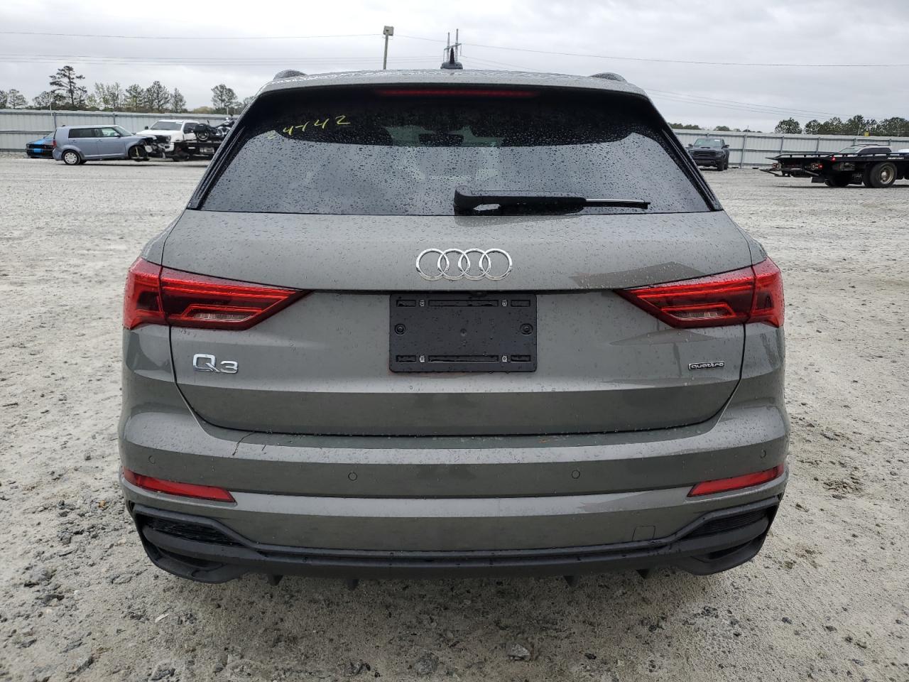 Photo 5 VIN: WA1EECF39R1060399 - AUDI Q3 