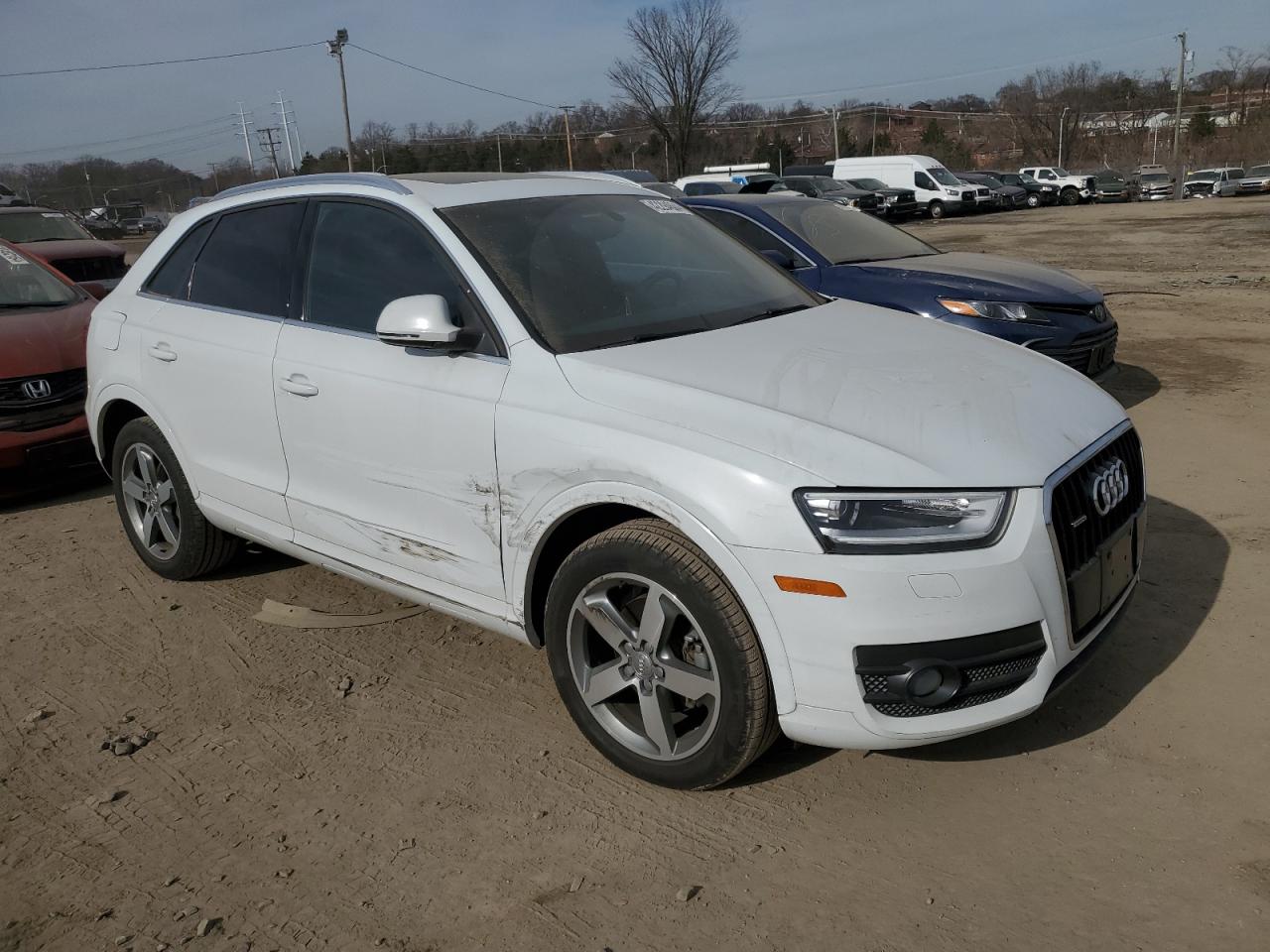 Photo 3 VIN: WA1EFCFS0FR011786 - AUDI Q3 