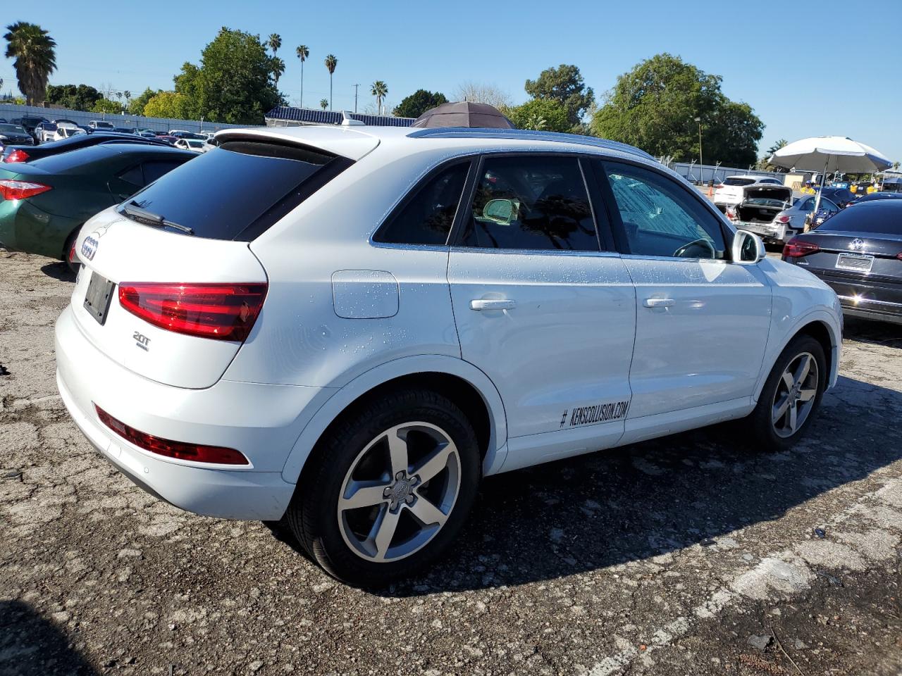 Photo 2 VIN: WA1EFCFS2FR012857 - AUDI Q3 