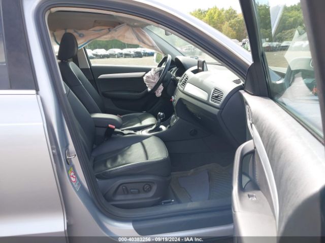 Photo 4 VIN: WA1EFCFS7FR013132 - AUDI Q3 