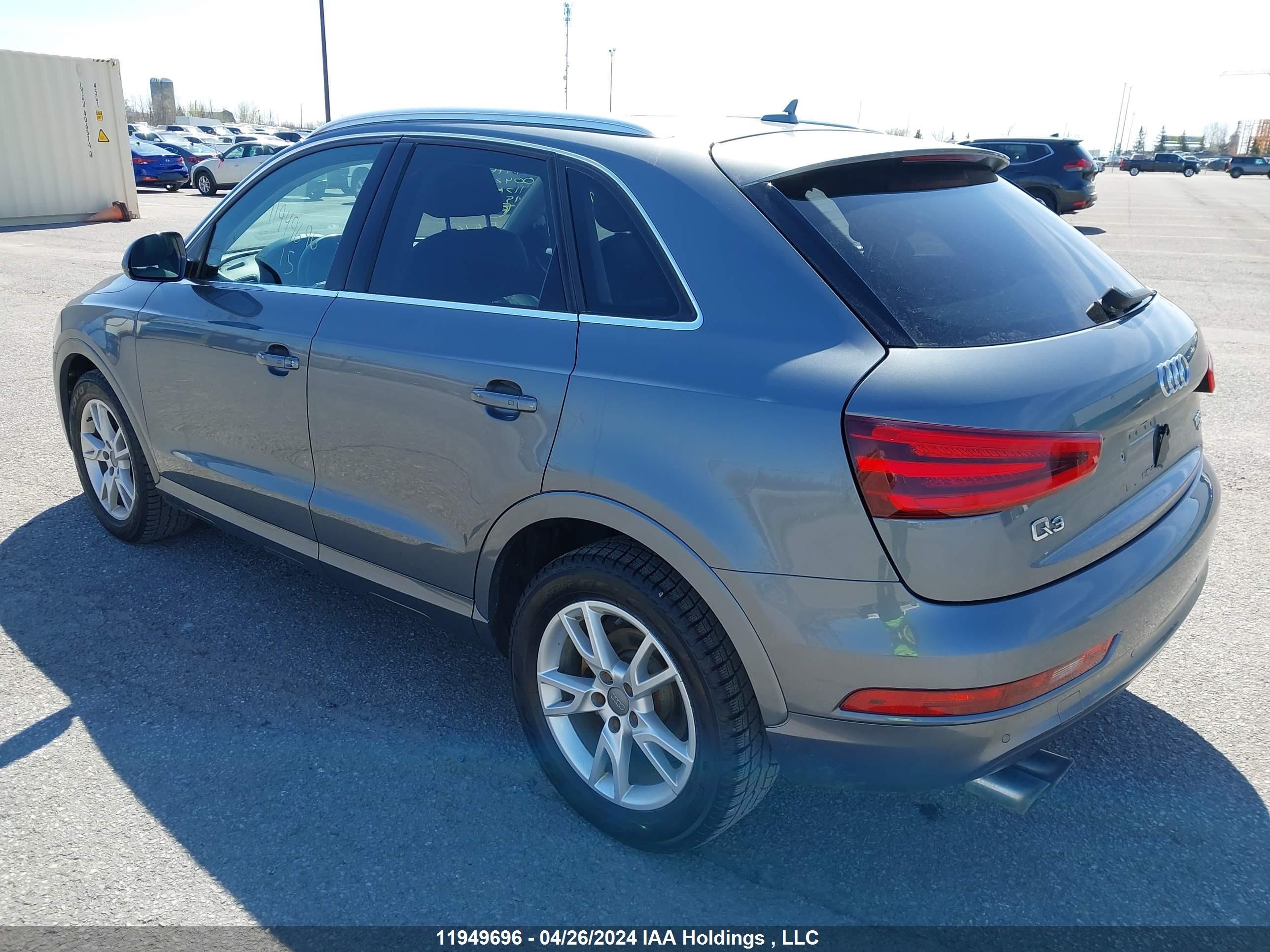 Photo 2 VIN: WA1EFEFS3FR004214 - AUDI Q3 