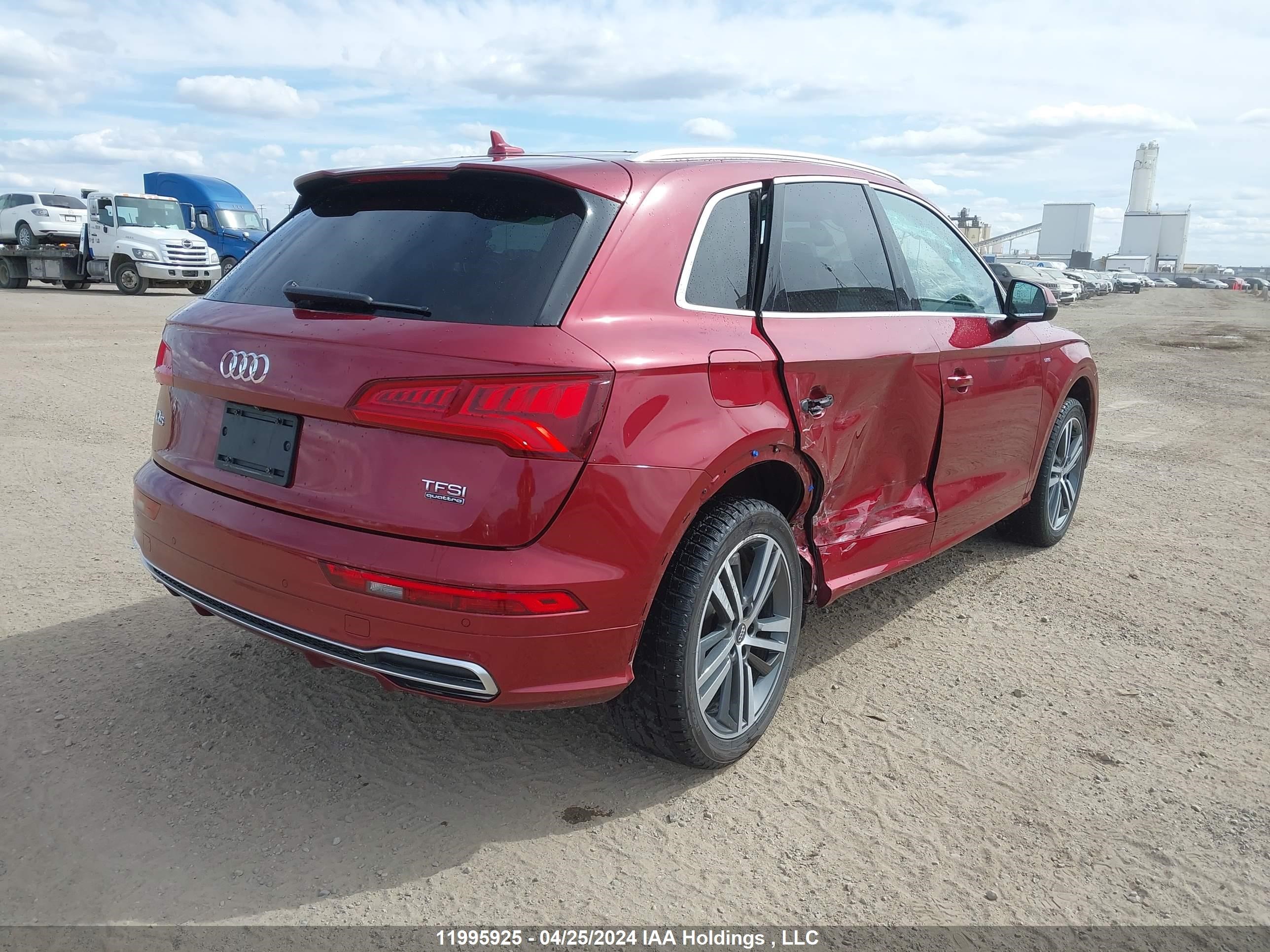 Photo 3 VIN: WA1ENAFY3J2114438 - AUDI Q5 