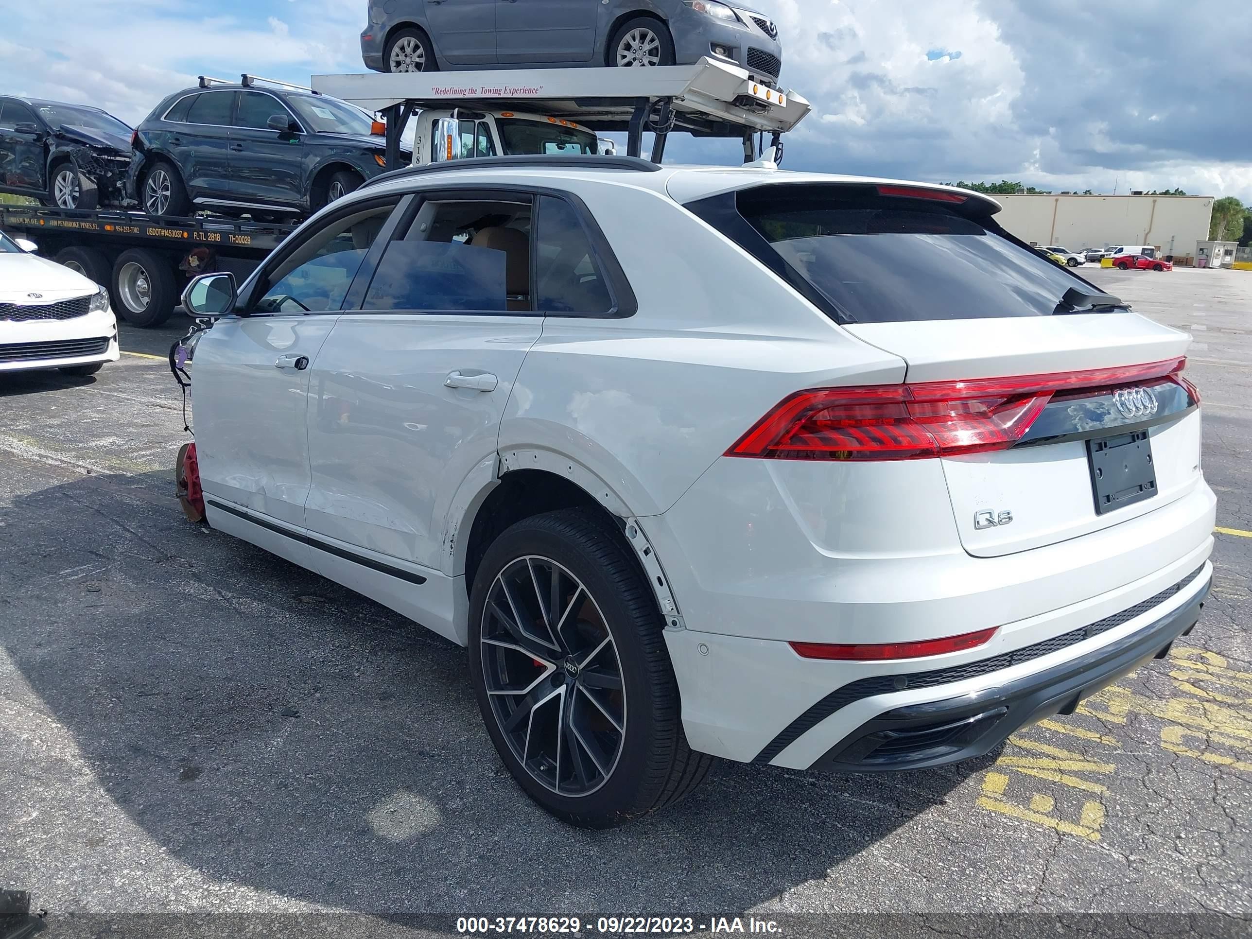 Photo 2 VIN: WA1EVAF12KD030989 - AUDI Q8 