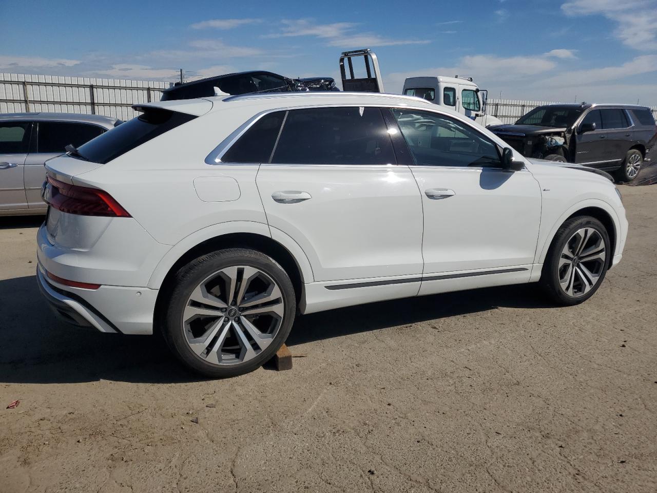 Photo 2 VIN: WA1EVAF15MD026373 - AUDI Q8 