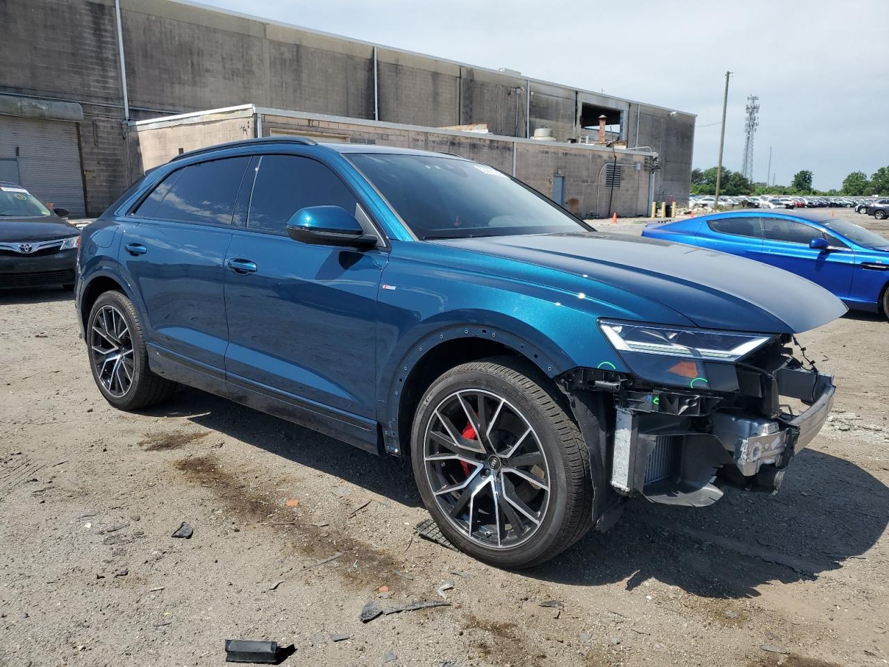 Photo 3 VIN: WA1EVBF17ND033588 - AUDI Q8 