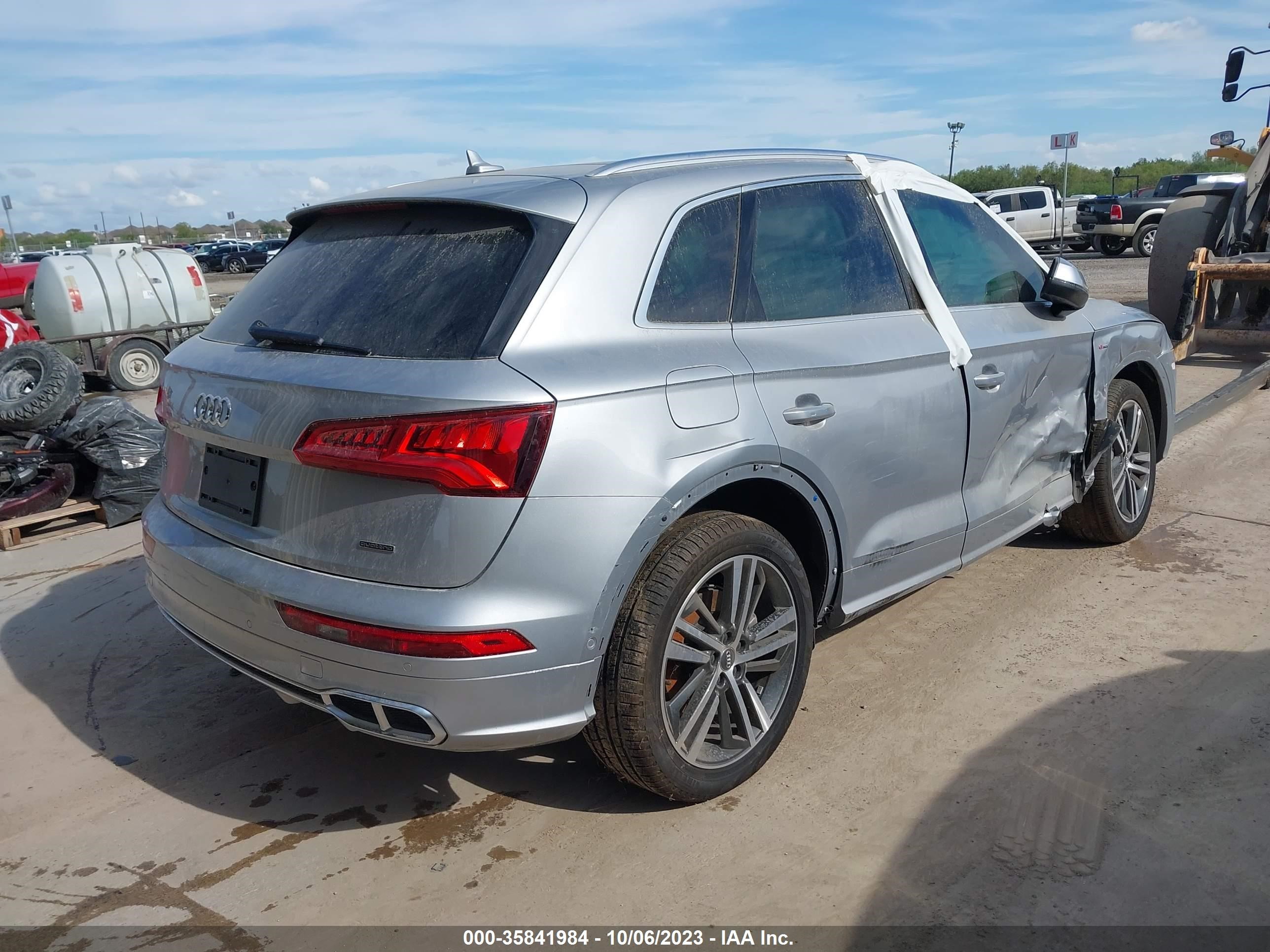 Photo 3 VIN: WA1F2AFY3L2052300 - AUDI Q5 