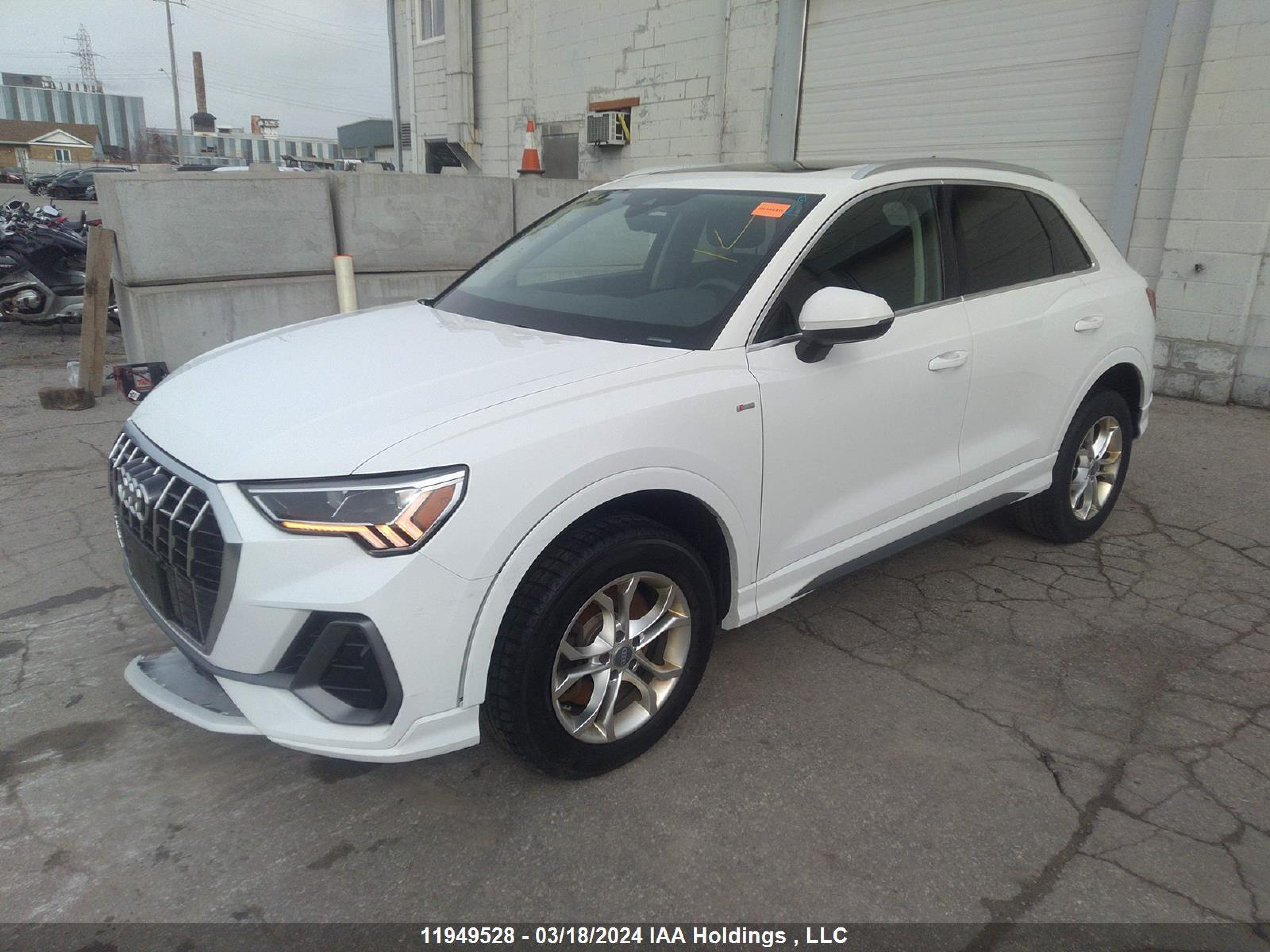 Photo 1 VIN: WA1FECF34K1085706 - AUDI Q3 