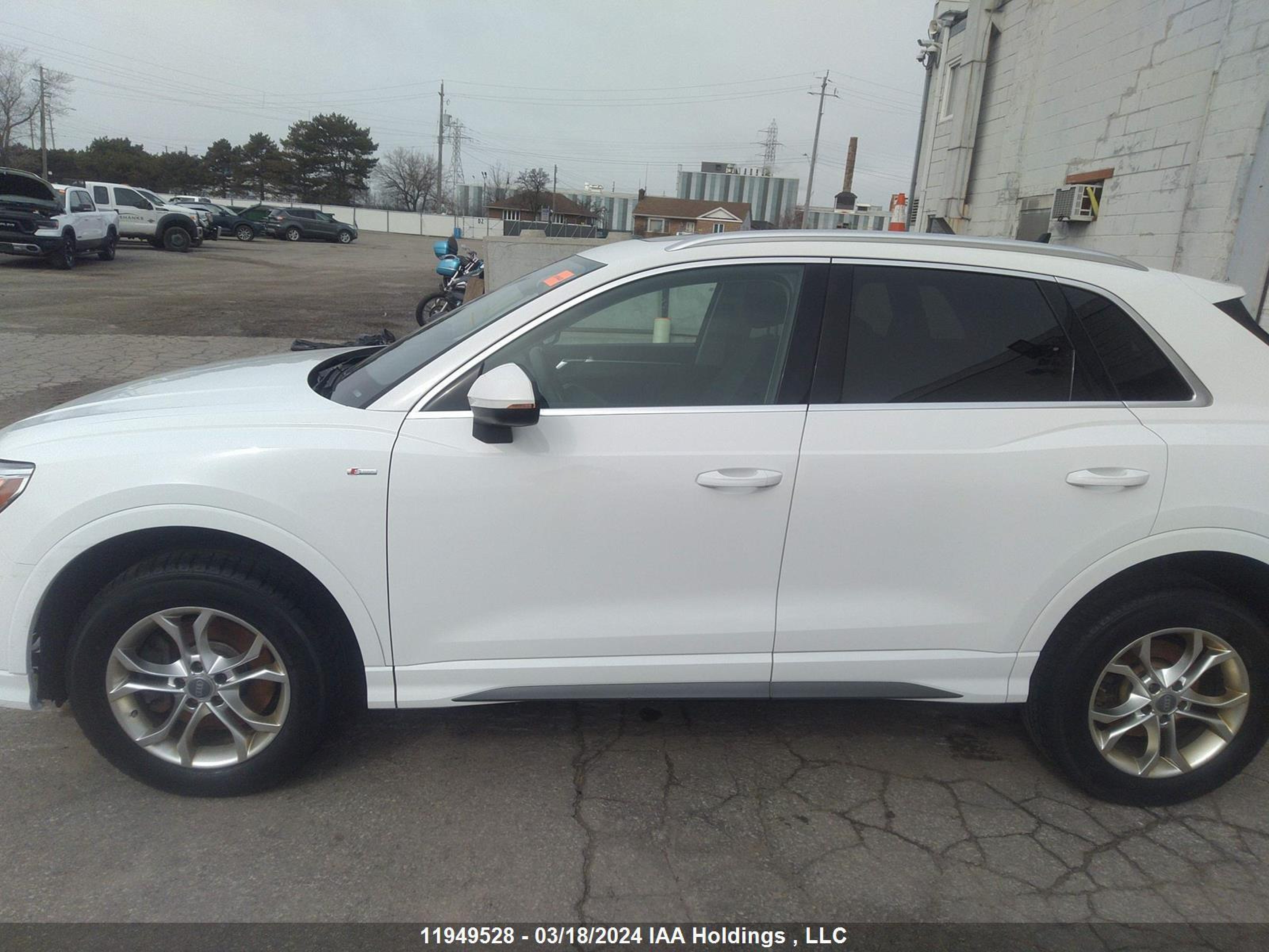 Photo 13 VIN: WA1FECF34K1085706 - AUDI Q3 