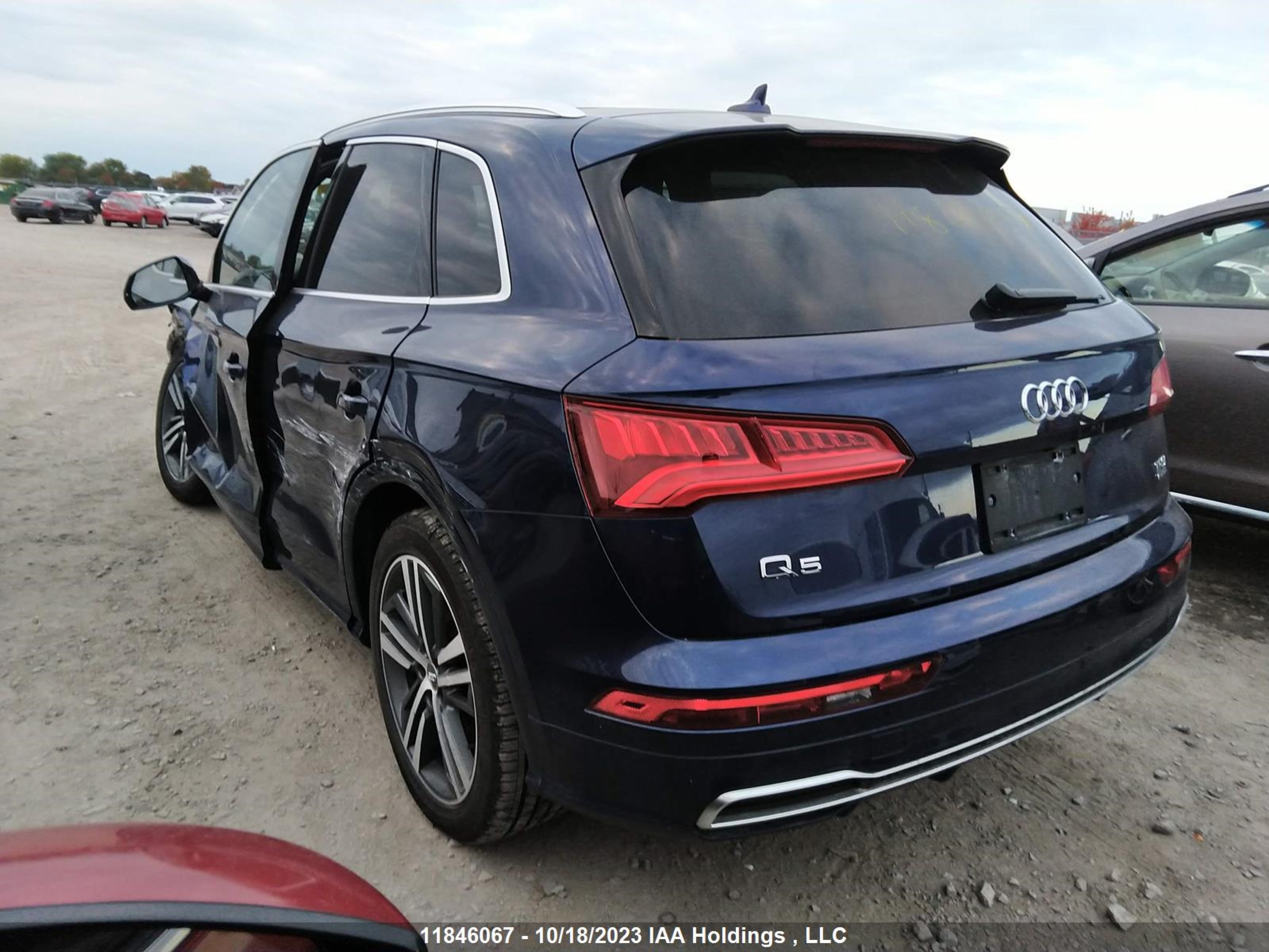 Photo 2 VIN: WA1FNAFY7J2199868 - AUDI Q5 